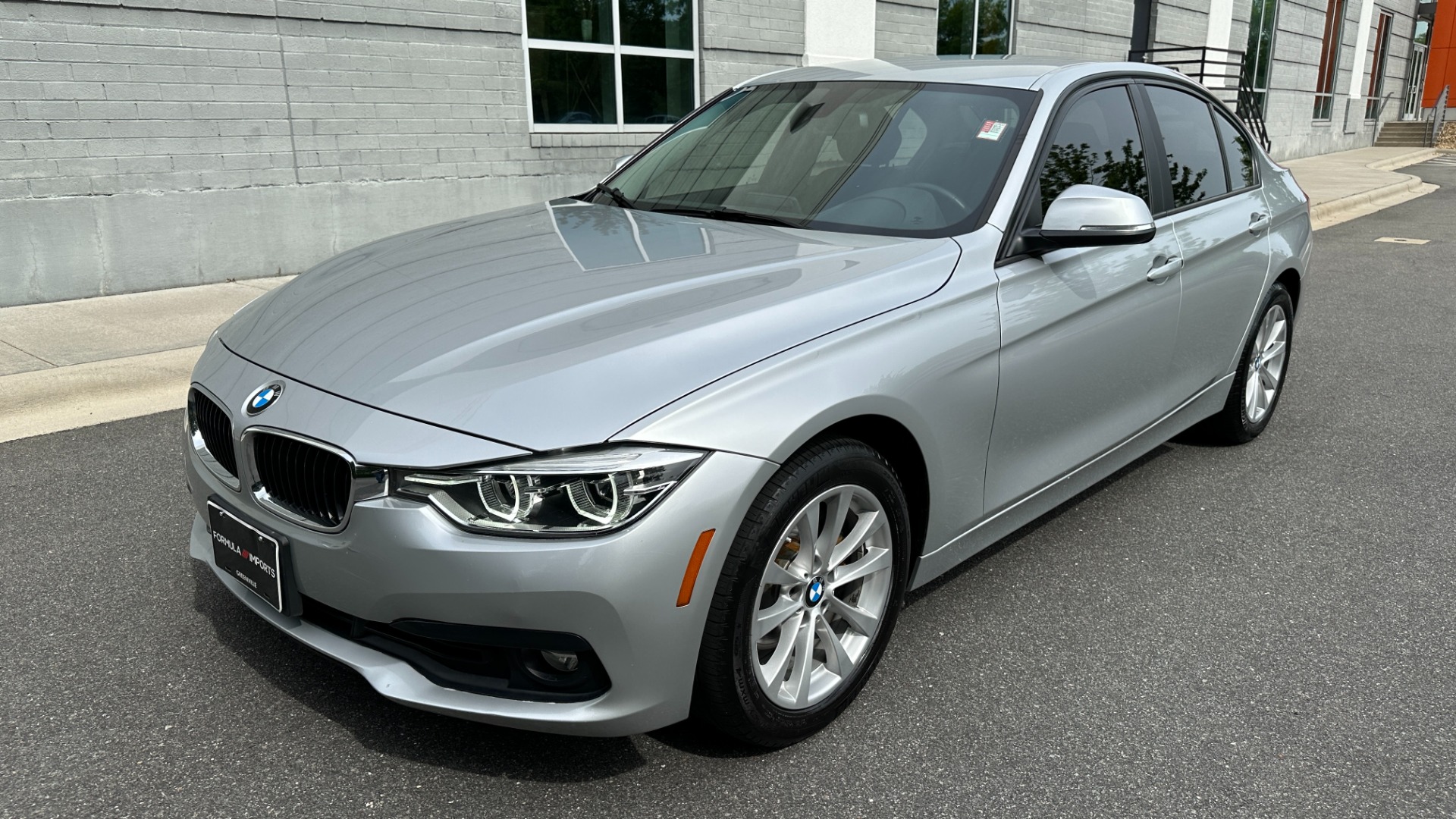 Used 2018 BMW 3 SERIES 320I XDRIVE SEDAN / HTD STS / ACTV BLIND SPT DET / REARVIEW for sale $27,995 at Formula Imports in Charlotte NC 28227 2