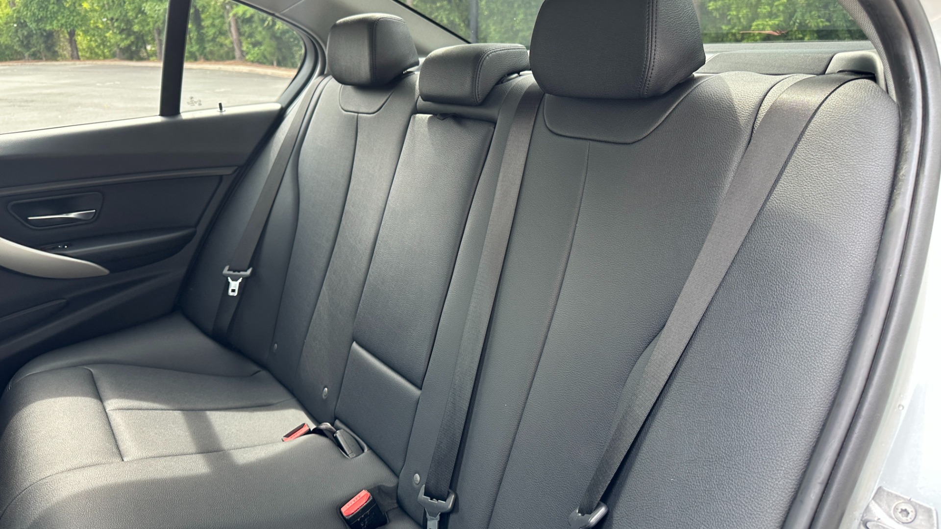 Used 2018 BMW 3 Series 320i xDrive for sale $23,595 at Formula Imports in Charlotte NC 28227 24
