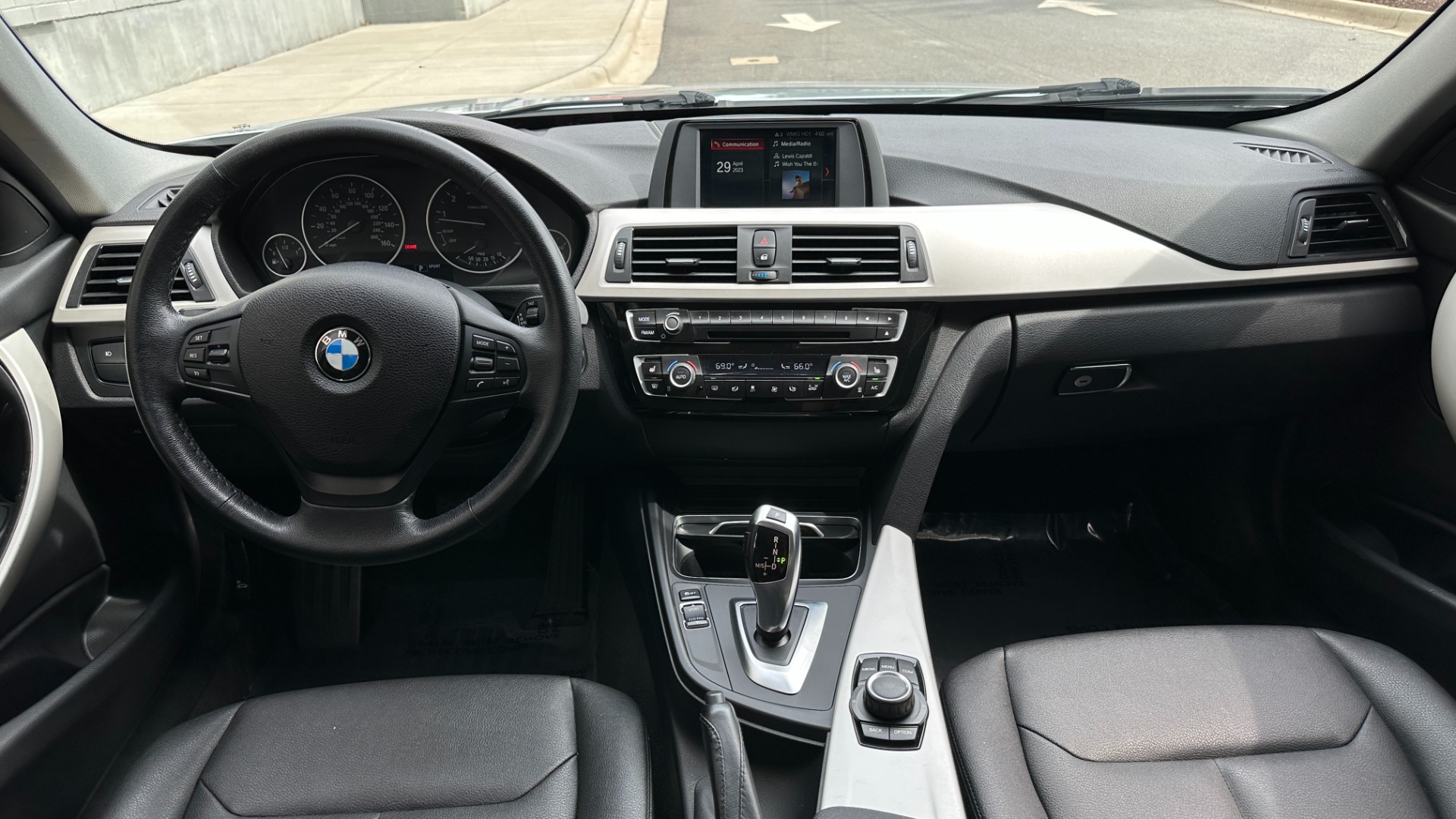 Used 2018 BMW 3 Series 320i xDrive for sale $23,595 at Formula Imports in Charlotte NC 28227 25