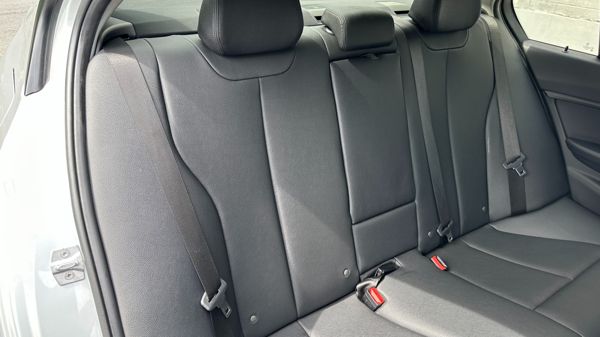 Used 2018 BMW 3 SERIES 320I XDRIVE SEDAN / HTD STS / ACTV BLIND SPT DET / REARVIEW for sale $27,995 at Formula Imports in Charlotte NC 28227 28