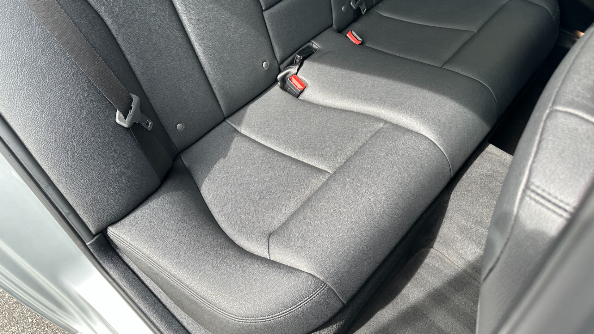 Used 2018 BMW 3 Series 320i xDrive for sale $23,595 at Formula Imports in Charlotte NC 28227 29