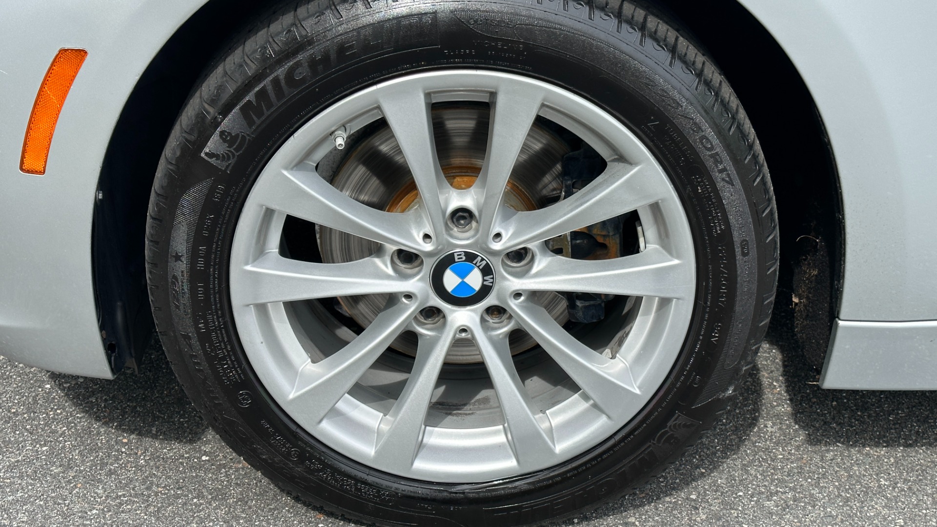 Used 2018 BMW 3 Series 320i xDrive for sale $23,595 at Formula Imports in Charlotte NC 28227 44