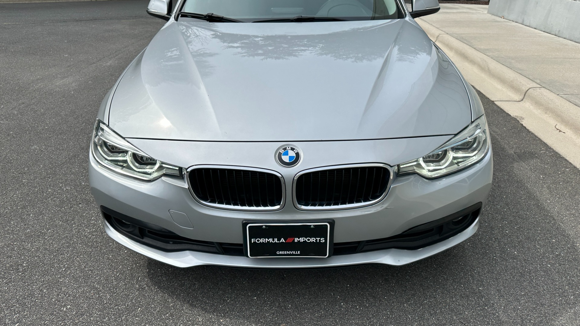 Used 2018 BMW 3 Series 320i xDrive for sale $23,595 at Formula Imports in Charlotte NC 28227 6