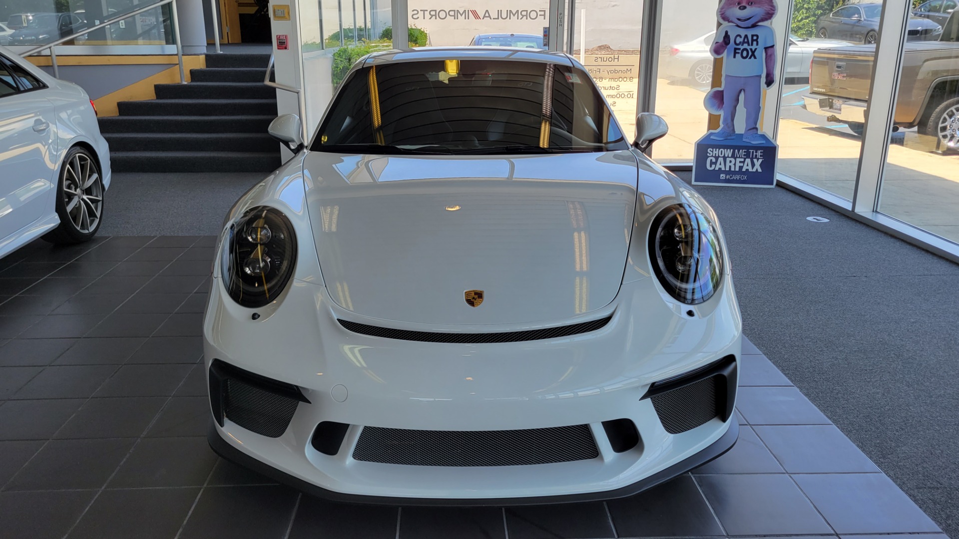 Used 2019 Porsche 911 GT3 4.0L 520HP COUPE / PDK 7-SPD / BOSE / APPLE / REARVIEW for sale Sold at Formula Imports in Charlotte NC 28227 12