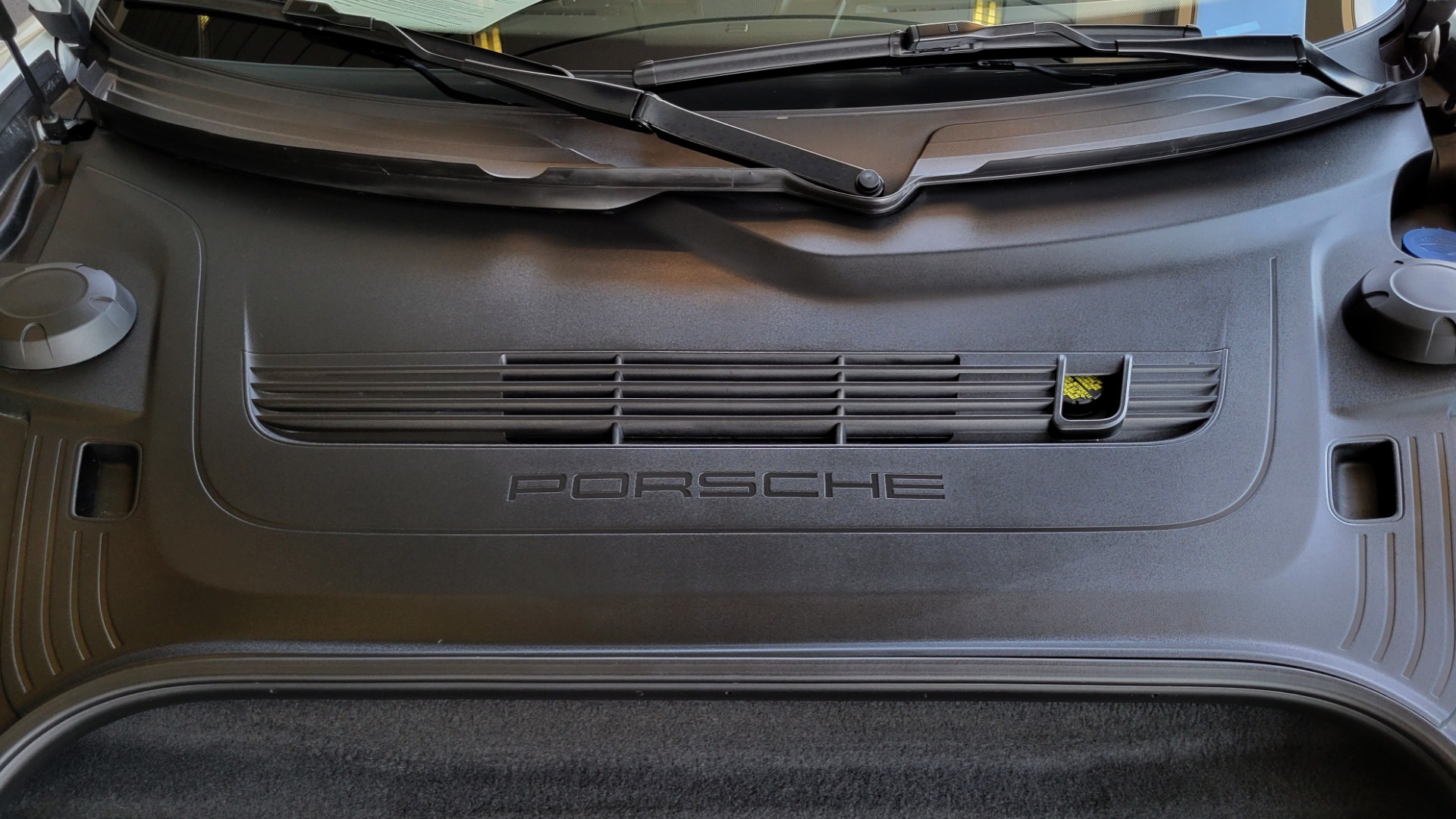 Used 2019 Porsche 911 GT3 4.0L 520HP COUPE / PDK 7-SPD / BOSE / APPLE / REARVIEW for sale Sold at Formula Imports in Charlotte NC 28227 21