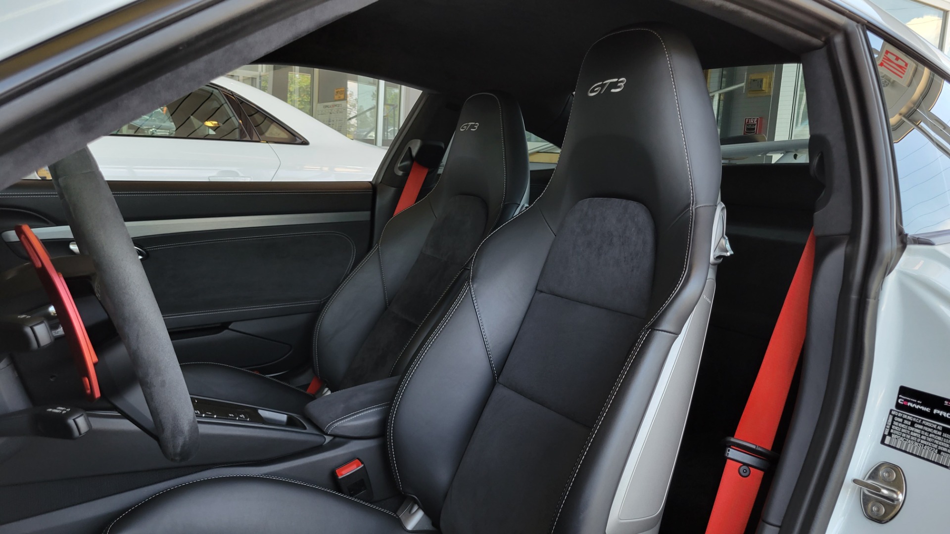 Used 2019 Porsche 911 GT3 4.0L 520HP COUPE / PDK 7-SPD / BOSE / APPLE / REARVIEW for sale Sold at Formula Imports in Charlotte NC 28227 34