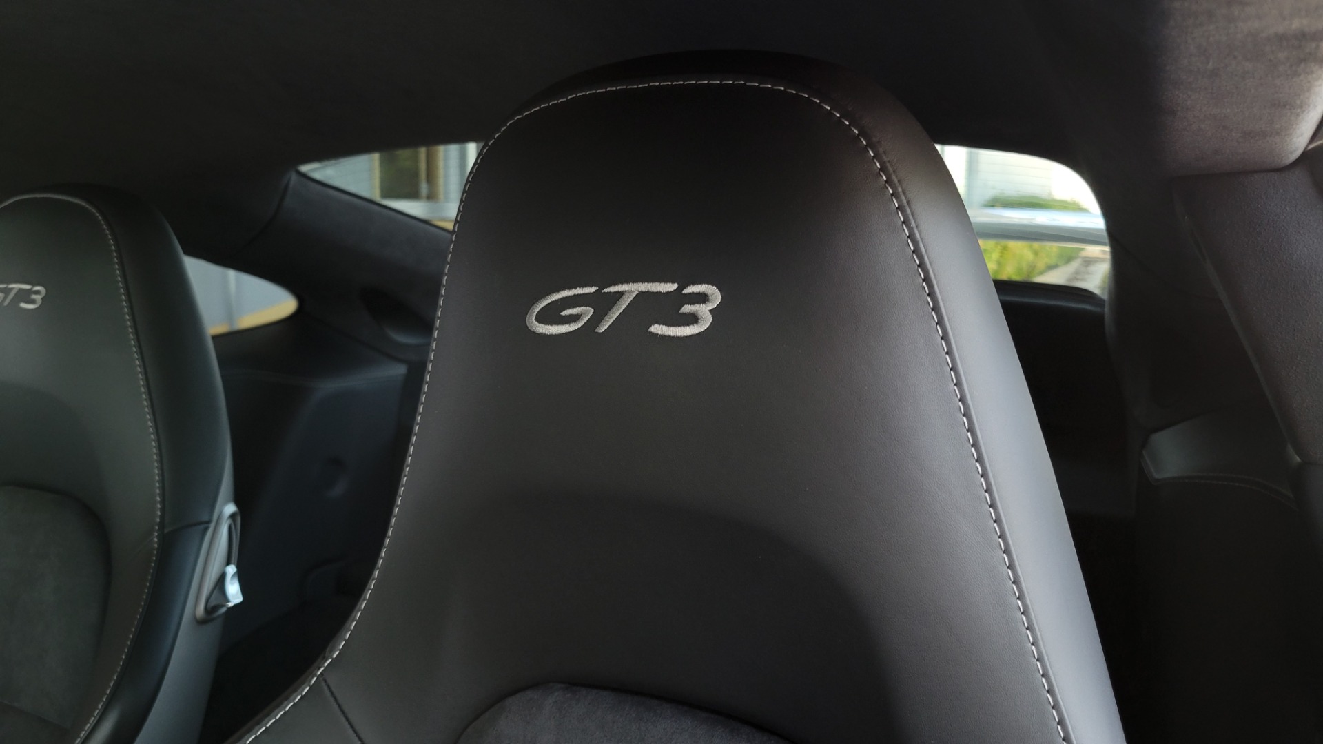 Used 2019 Porsche 911 GT3 4.0L 520HP COUPE / PDK 7-SPD / BOSE / APPLE / REARVIEW for sale Sold at Formula Imports in Charlotte NC 28227 35