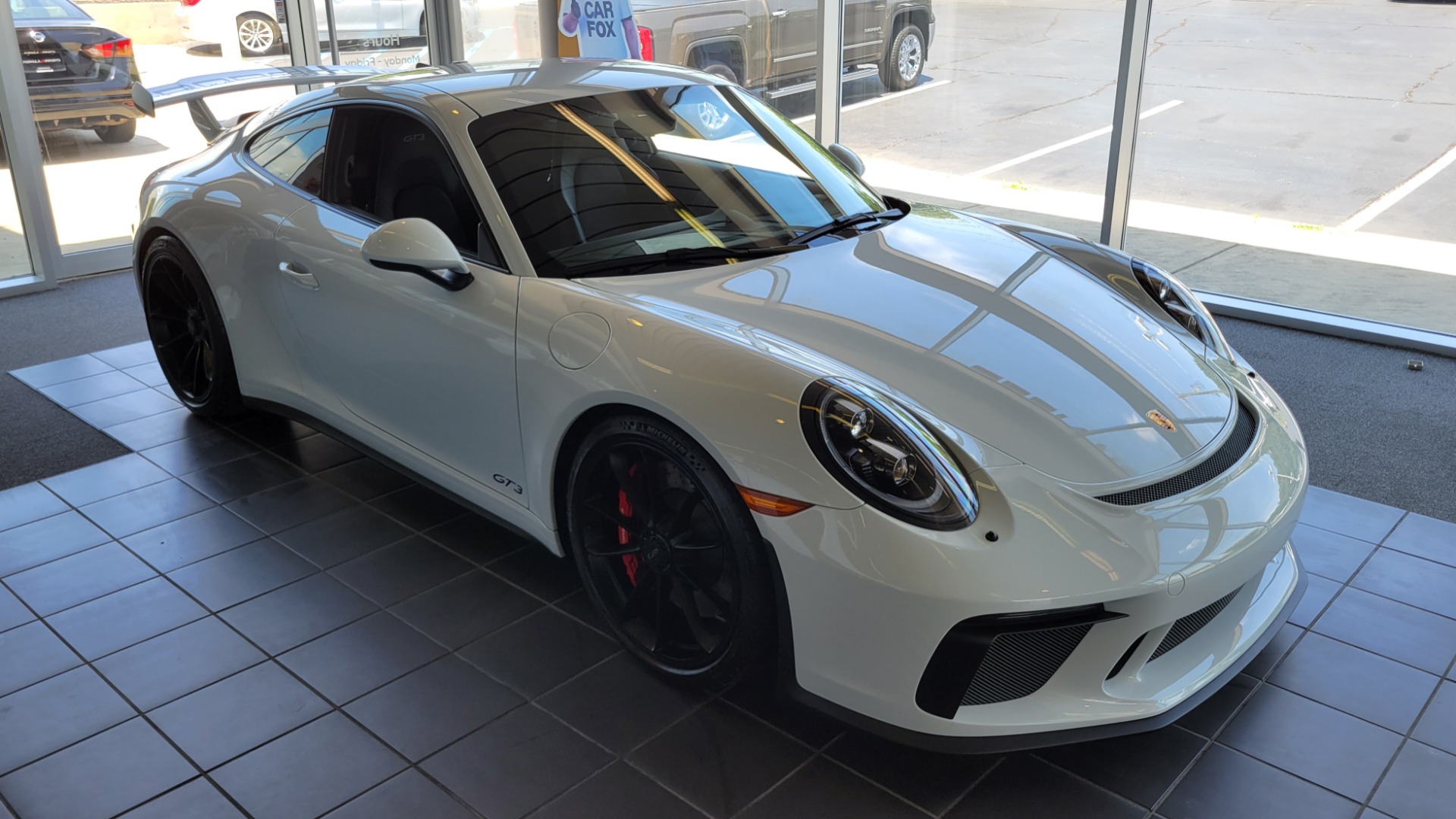 Used 2019 Porsche 911 GT3 for sale $199,500 at Formula Imports in Charlotte NC 28227 4