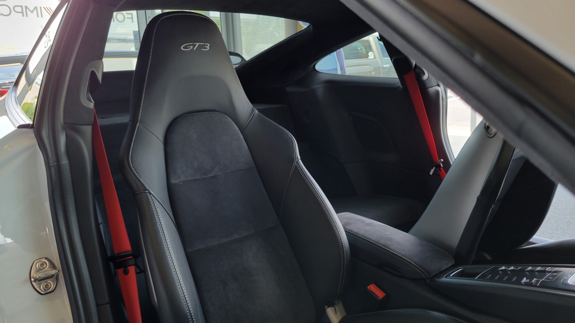 Used 2019 Porsche 911 GT3 4.0L 520HP COUPE / PDK 7-SPD / BOSE / APPLE / REARVIEW for sale Sold at Formula Imports in Charlotte NC 28227 70