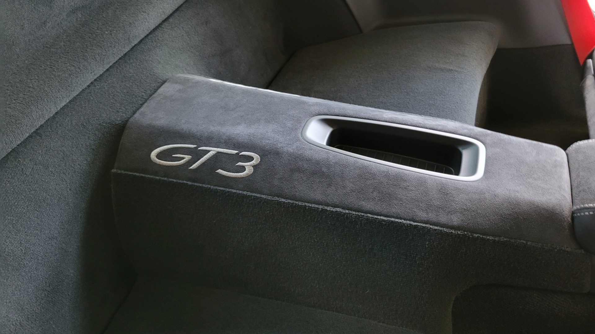 Used 2019 Porsche 911 GT3 for sale $199,500 at Formula Imports in Charlotte NC 28227 73