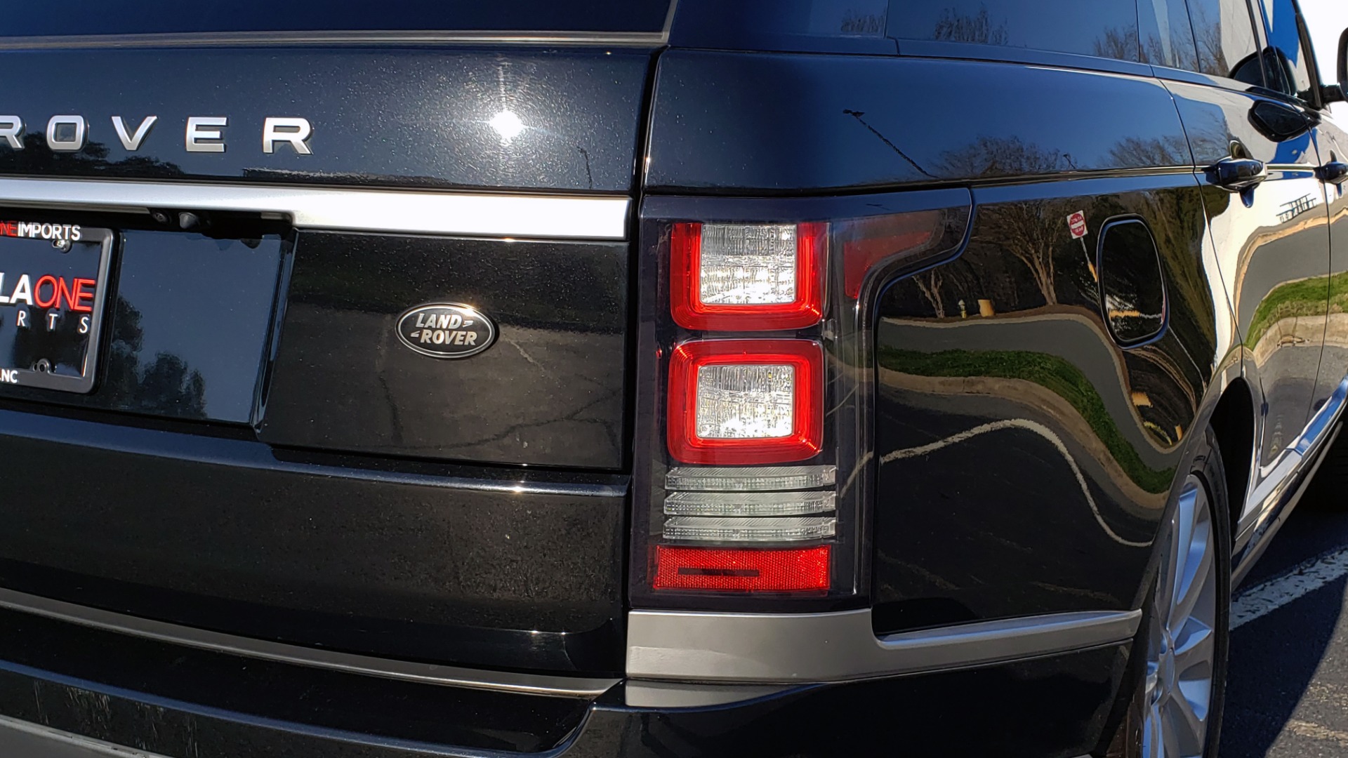 Used 2016 Land Rover RANGE ROVER HSE SC V6 / 4x4 / NAV / SUNROOF / REARVIEW for sale Sold at Formula Imports in Charlotte NC 28227 28
