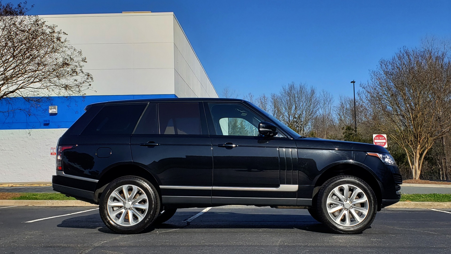 Used 2016 Land Rover RANGE ROVER HSE SC V6 / 4x4 / NAV / SUNROOF / REARVIEW for sale Sold at Formula Imports in Charlotte NC 28227 5
