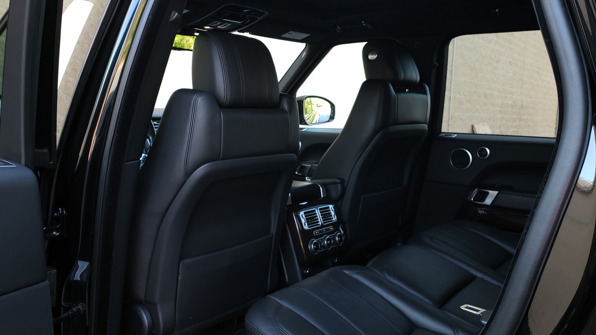 Used 2016 Land Rover RANGE ROVER HSE SC V6 / 4x4 / NAV / SUNROOF / REARVIEW for sale Sold at Formula Imports in Charlotte NC 28227 57