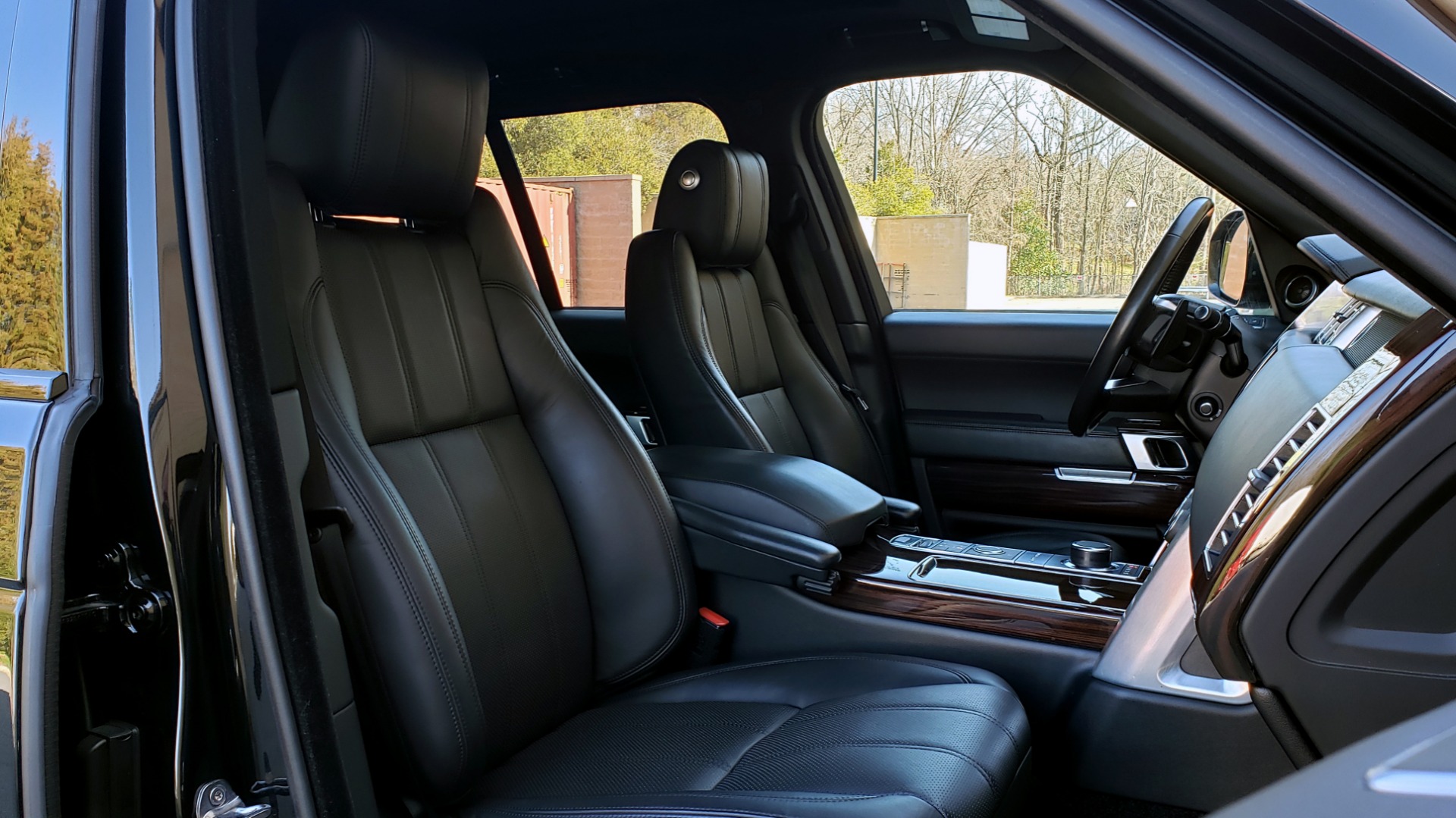 Used 2016 Land Rover RANGE ROVER HSE SC V6 / 4x4 / NAV / SUNROOF / REARVIEW for sale Sold at Formula Imports in Charlotte NC 28227 64