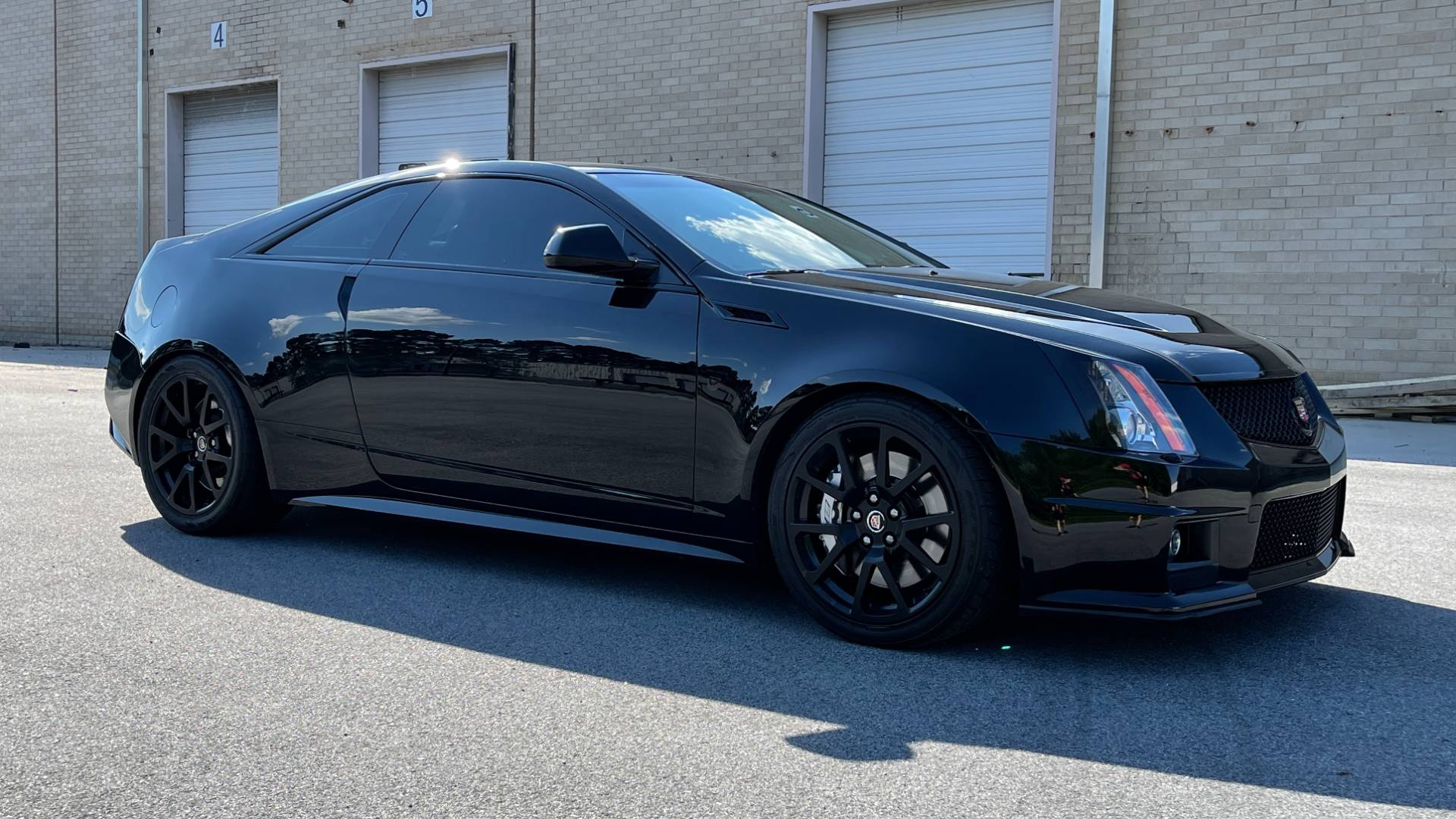Used 2011 Cadillac CTS-V COUPE 6.2L 600HP+ / NAV / BOSE / SUNROOF / RECARO / 19IN WHLS / REARVIEW for sale Sold at Formula Imports in Charlotte NC 28227 10