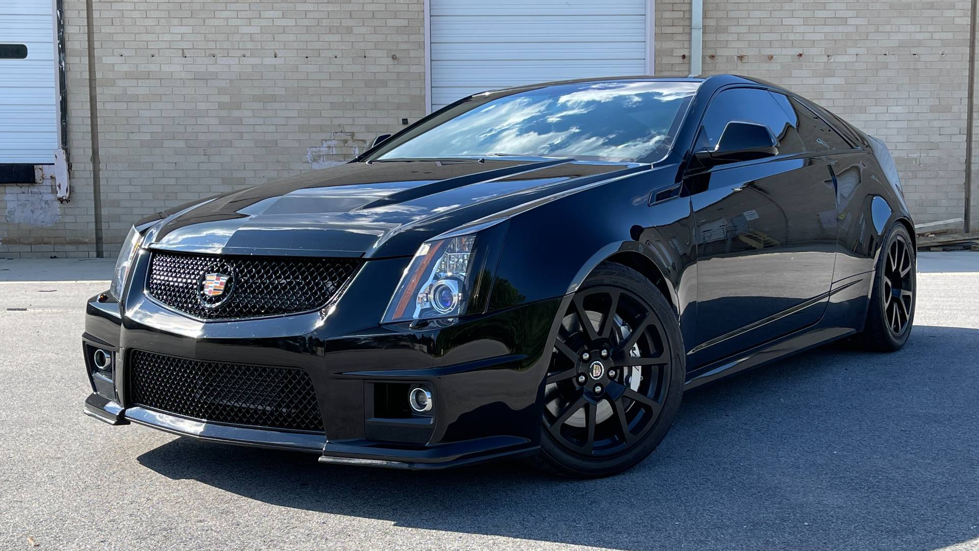 Used 2011 Cadillac CTS-V COUPE 6.2L 600HP+ / NAV / BOSE / SUNROOF / RECARO / 19IN WHLS / REARVIEW for sale Sold at Formula Imports in Charlotte NC 28227 2