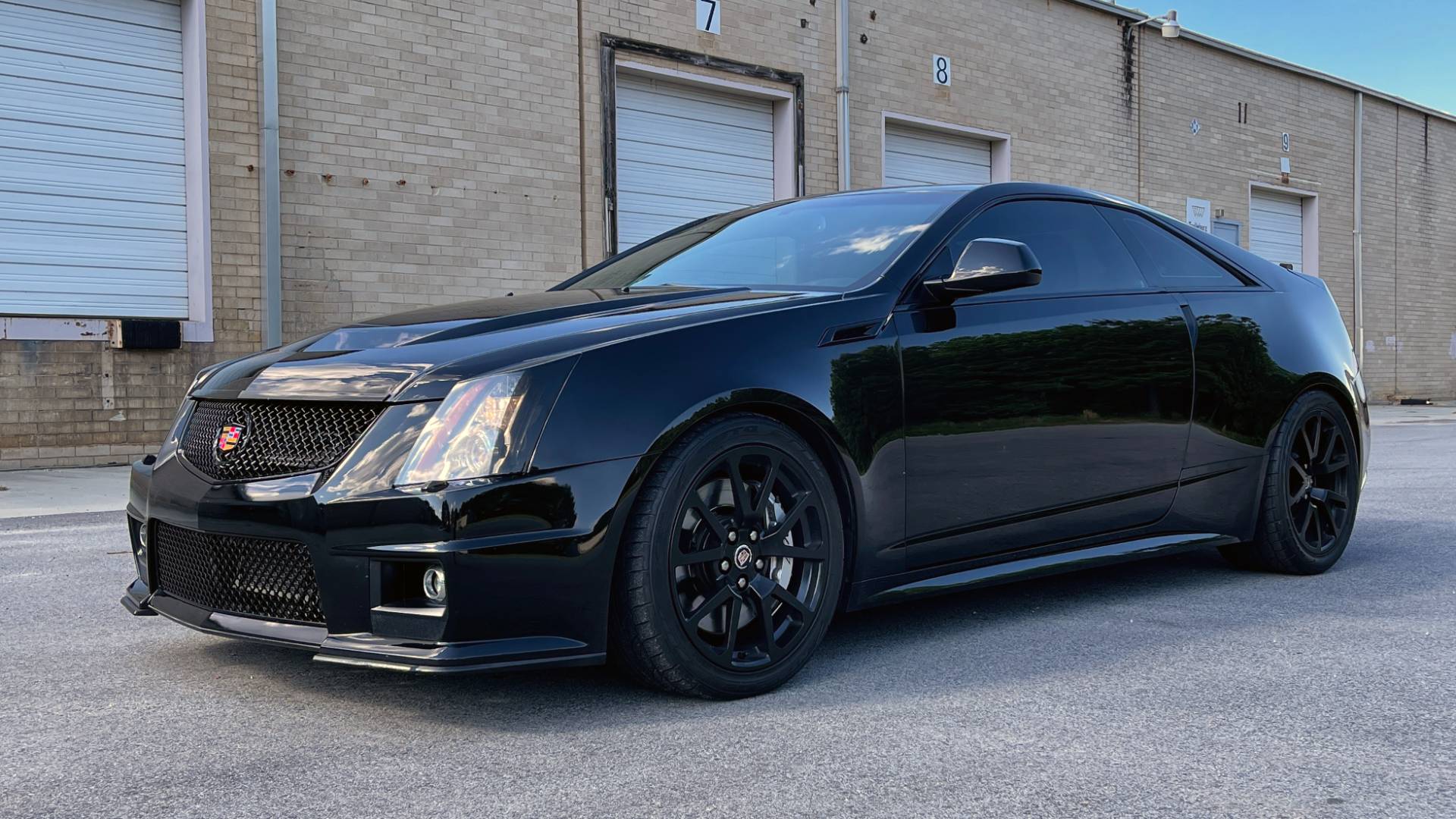 Used 2011 Cadillac CTS-V COUPE 6.2L 600HP+ / NAV / BOSE / SUNROOF / RECARO / 19IN WHLS / REARVIEW for sale Sold at Formula Imports in Charlotte NC 28227 3
