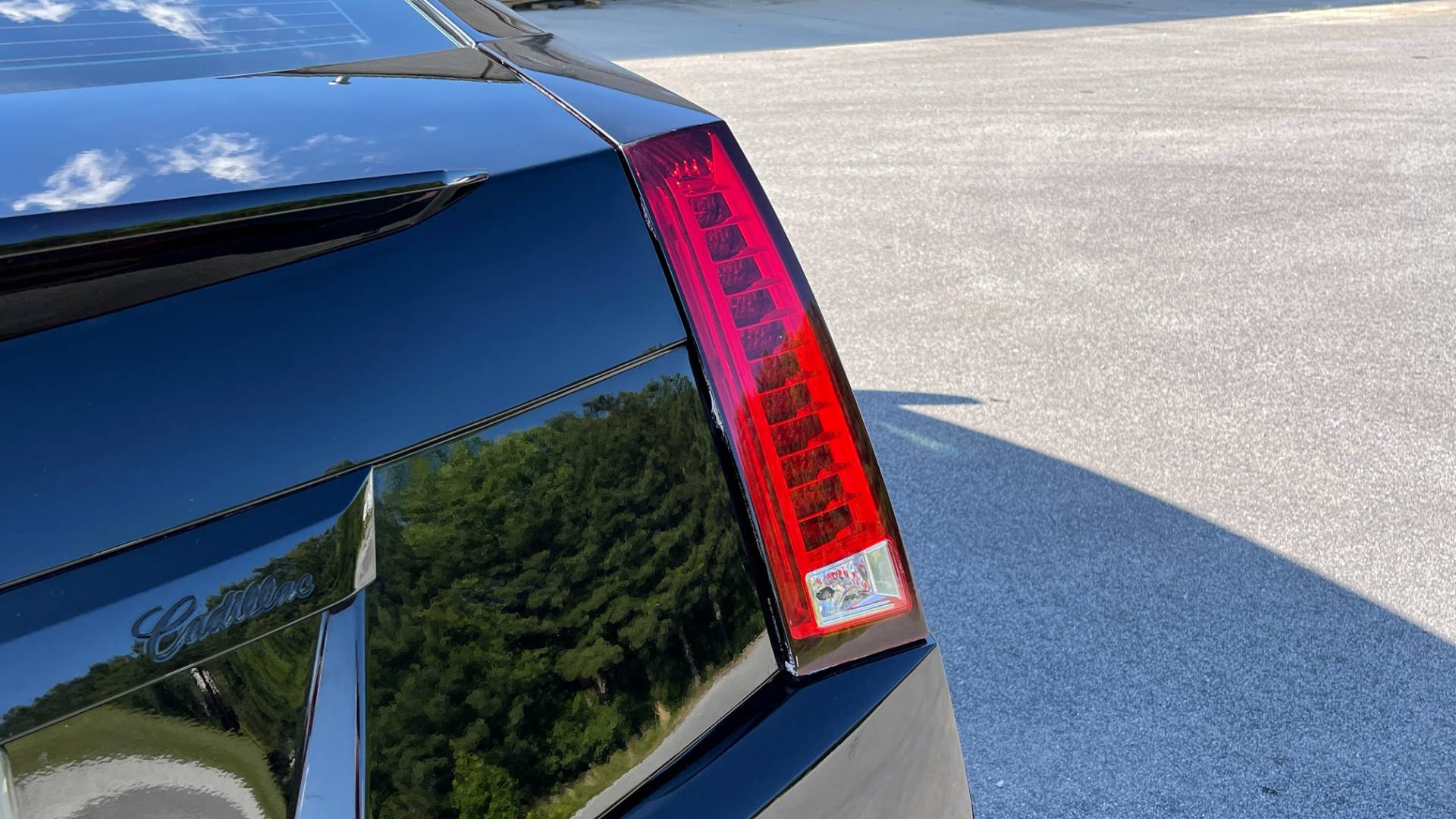 Used 2011 Cadillac CTS-V COUPE 6.2L 600HP+ / NAV / BOSE / SUNROOF / RECARO / 19IN WHLS / REARVIEW for sale Sold at Formula Imports in Charlotte NC 28227 32