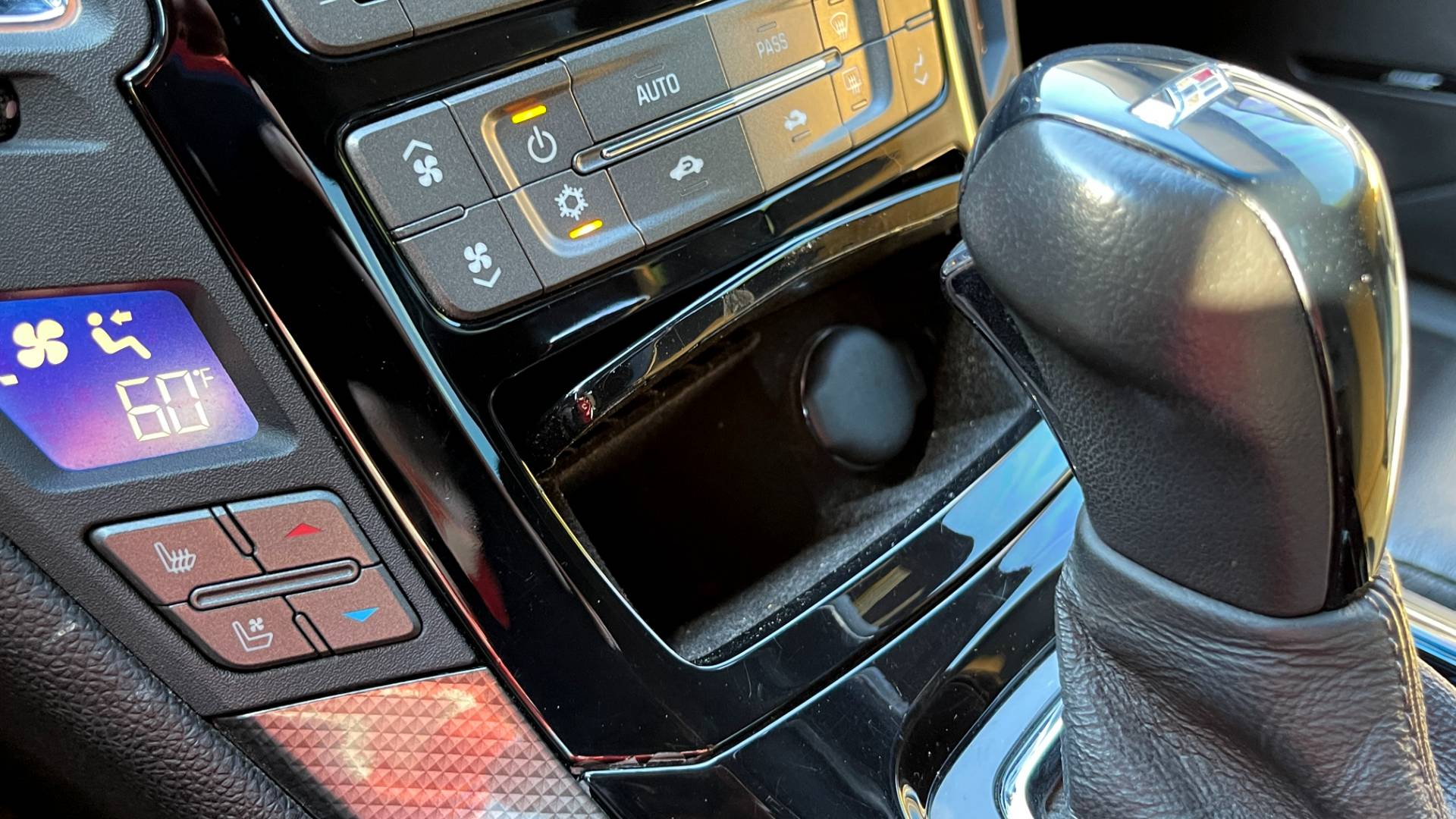 Used 2011 Cadillac CTS-V COUPE 6.2L 600HP+ / NAV / BOSE / SUNROOF / RECARO / 19IN WHLS / REARVIEW for sale Sold at Formula Imports in Charlotte NC 28227 69