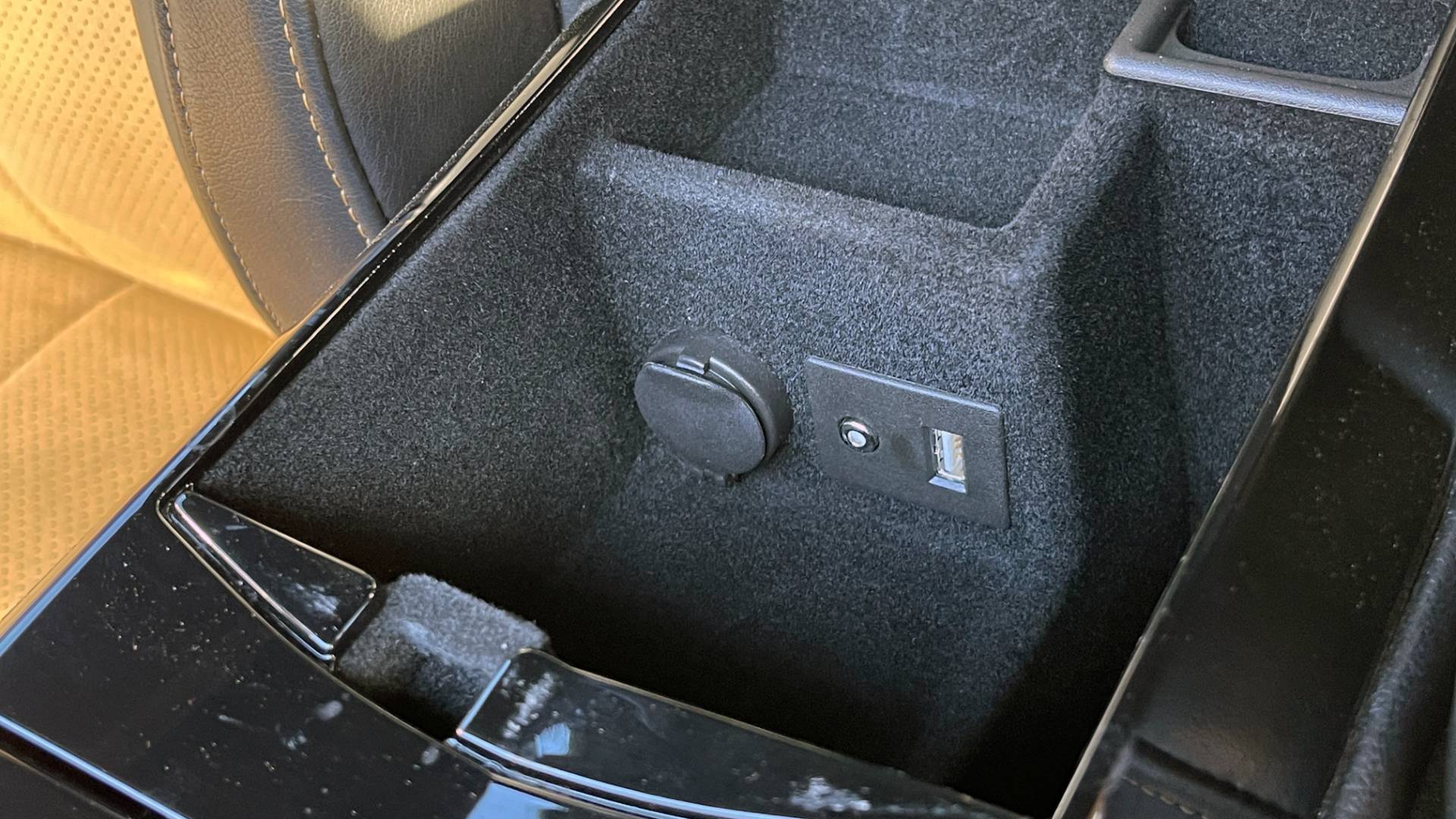 Used 2011 Cadillac CTS-V COUPE 6.2L 600HP+ / NAV / BOSE / SUNROOF / RECARO / 19IN WHLS / REARVIEW for sale Sold at Formula Imports in Charlotte NC 28227 72