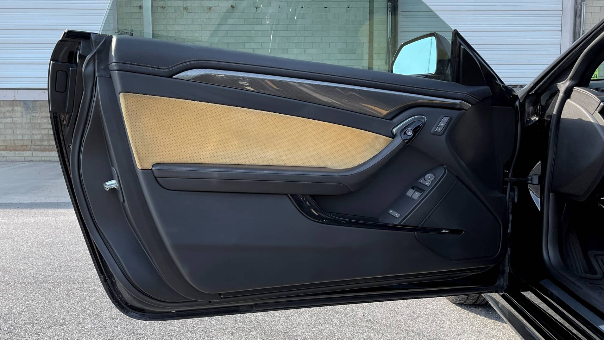 Used 2011 Cadillac CTS-V COUPE 6.2L 600HP+ / NAV / BOSE / SUNROOF / RECARO / 19IN WHLS / REARVIEW for sale Sold at Formula Imports in Charlotte NC 28227 78