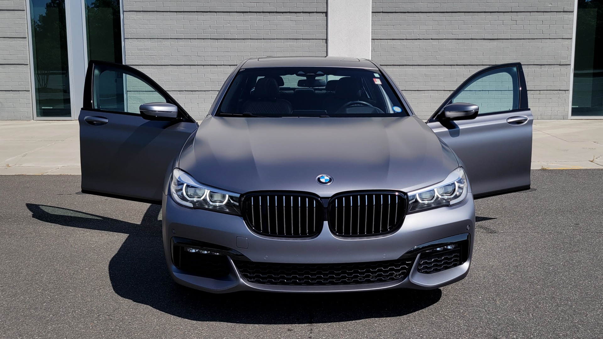 Used 2018 BMW 7 SERIES 740I M-SPORT SEDAN / 8-SPD AUTO / NAV / SUNROOF / H/K SND / CAMERA for sale Sold at Formula Imports in Charlotte NC 28227 25
