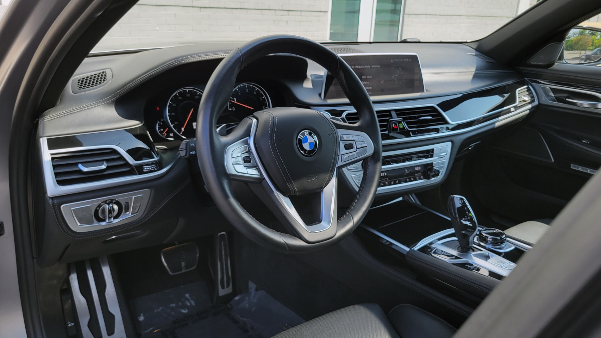 Used 2018 BMW 7 SERIES 740I M-SPORT SEDAN / 8-SPD AUTO / NAV / SUNROOF / H/K SND / CAMERA for sale Sold at Formula Imports in Charlotte NC 28227 40