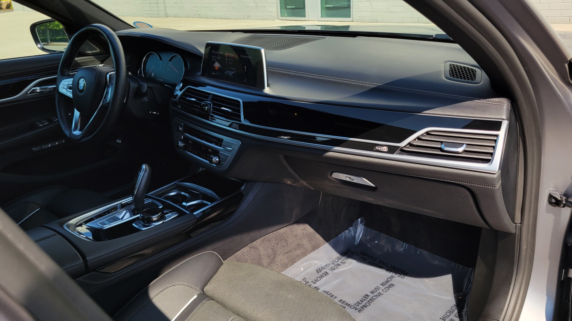 Used 2018 BMW 7 SERIES 740I M-SPORT SEDAN / 8-SPD AUTO / NAV / SUNROOF / H/K SND / CAMERA for sale Sold at Formula Imports in Charlotte NC 28227 77