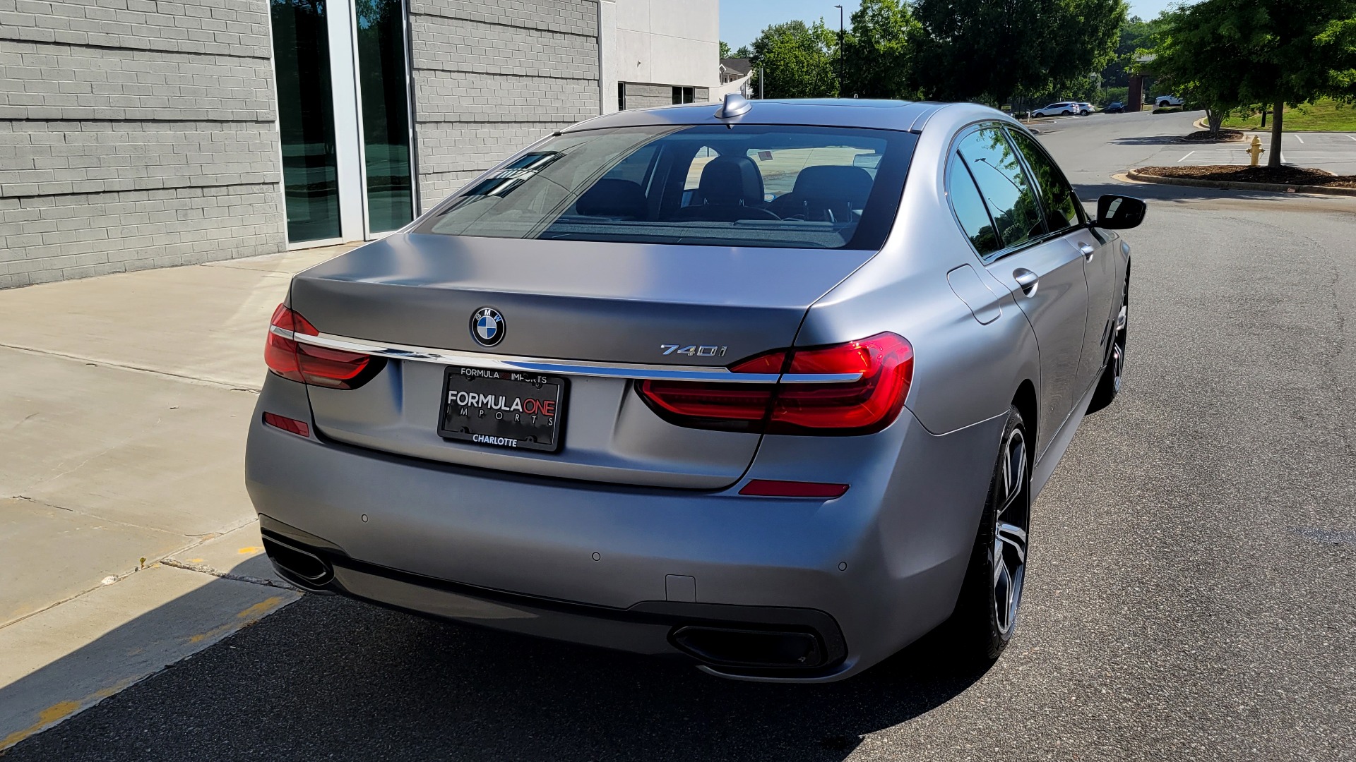 Used 2018 BMW 7 SERIES 740I M-SPORT SEDAN / 8-SPD AUTO / NAV / SUNROOF / H/K SND / CAMERA for sale Sold at Formula Imports in Charlotte NC 28227 9