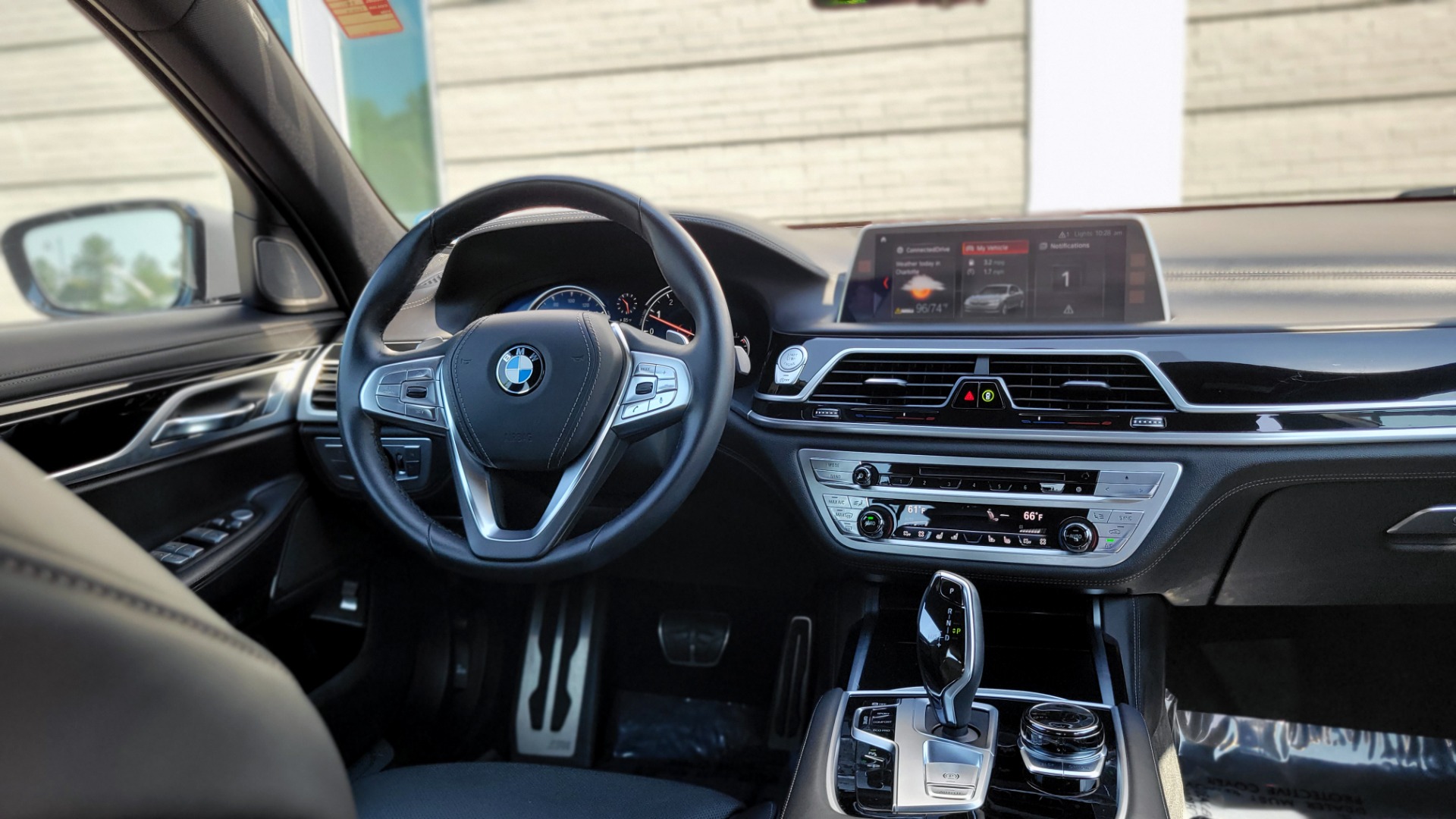 Used 2018 BMW 7 SERIES 740I M-SPORT SEDAN / 8-SPD AUTO / NAV / SUNROOF / H/K SND / CAMERA for sale Sold at Formula Imports in Charlotte NC 28227 91