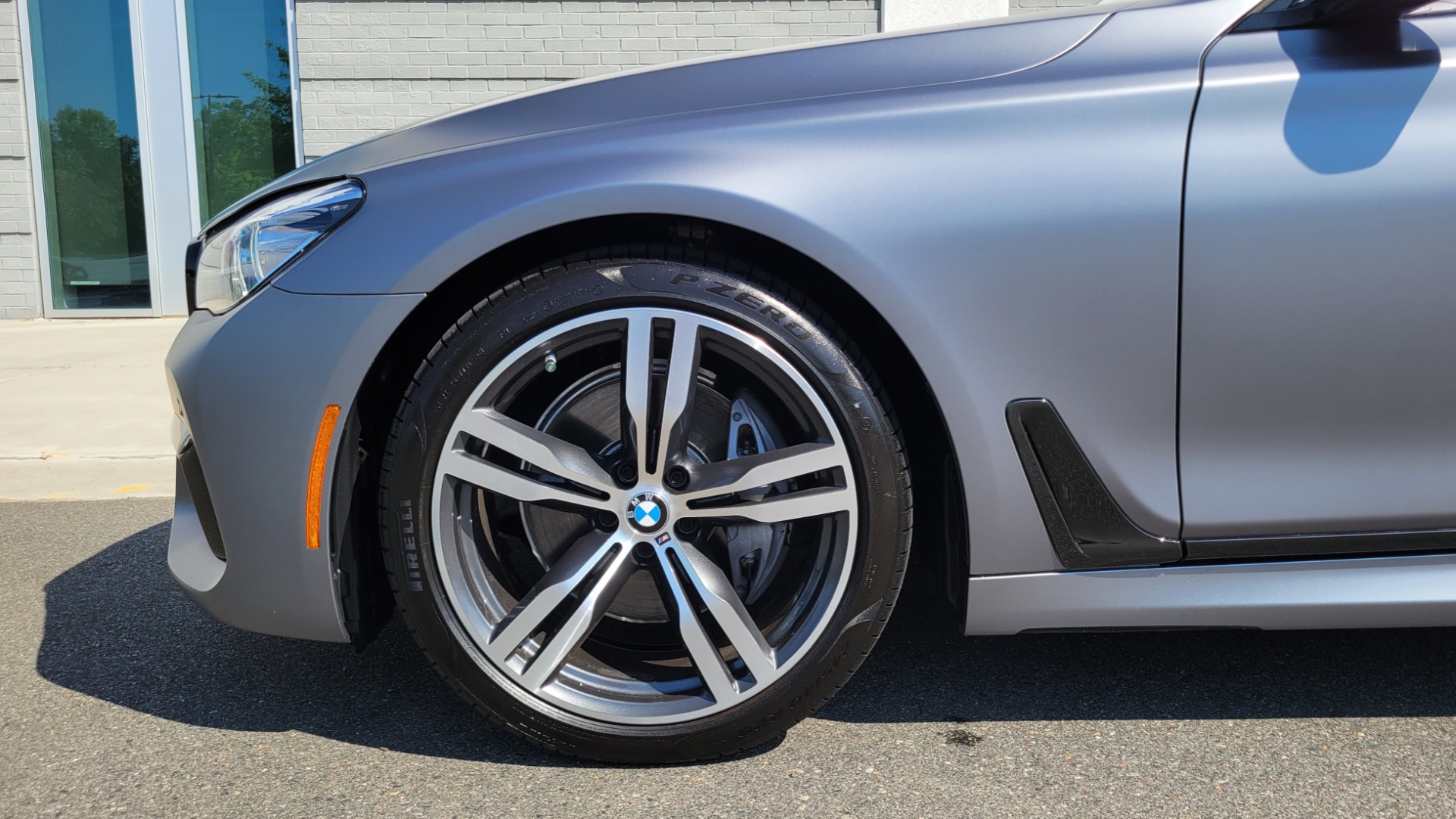 Used 2018 BMW 7 SERIES 740I M-SPORT SEDAN / 8-SPD AUTO / NAV / SUNROOF / H/K SND / CAMERA for sale $48,995 at Formula Imports in Charlotte NC 28227 93