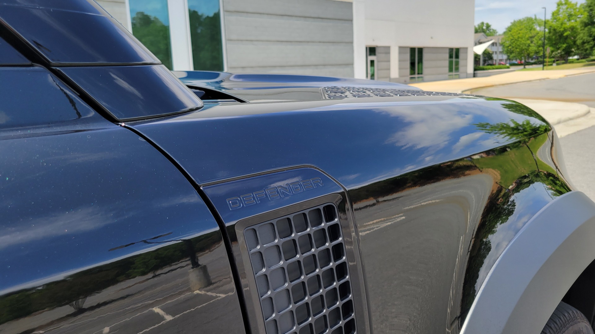Used 2022 Land Rover DEFENDER X-DYNAMIC SE / NAV / SUNROOF / AIR SUSPENSION PKG / ADAPT CRUISE for sale $104,900 at Formula Imports in Charlotte NC 28227 17
