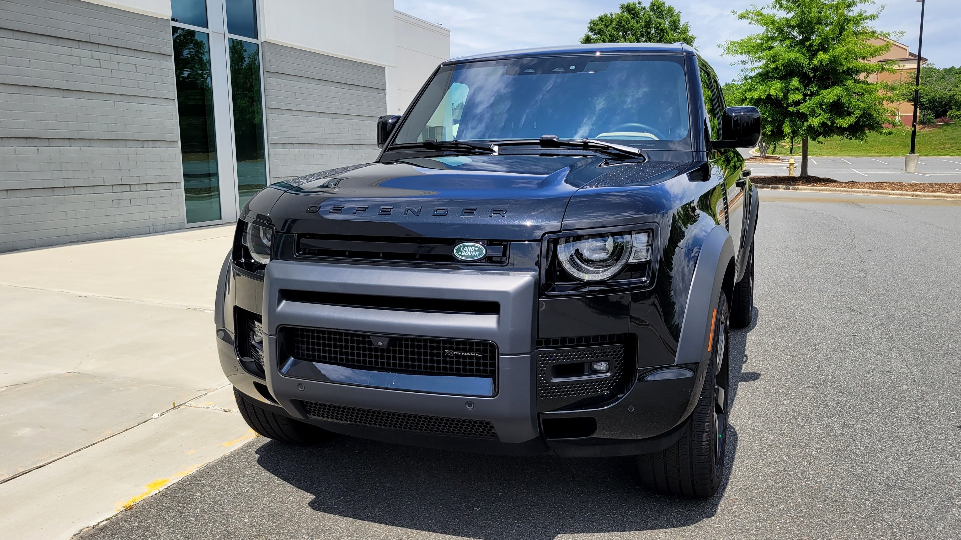 Used 2022 Land Rover DEFENDER X-DYNAMIC SE / NAV / SUNROOF / AIR SUSPENSION PKG / ADAPT CRUISE for sale $104,900 at Formula Imports in Charlotte NC 28227 4