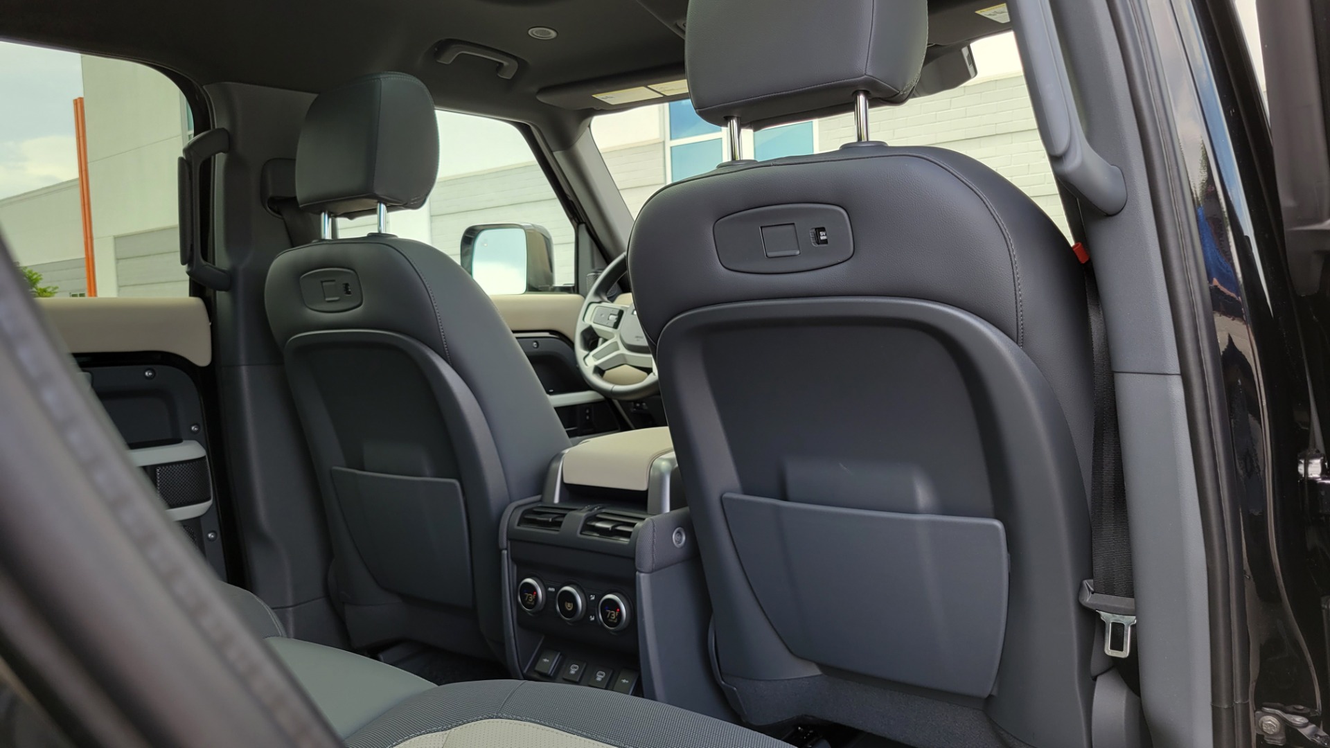 Used 2022 Land Rover DEFENDER X-DYNAMIC SE / NAV / SUNROOF / AIR SUSPENSION PKG / ADAPT CRUISE for sale $104,900 at Formula Imports in Charlotte NC 28227 94