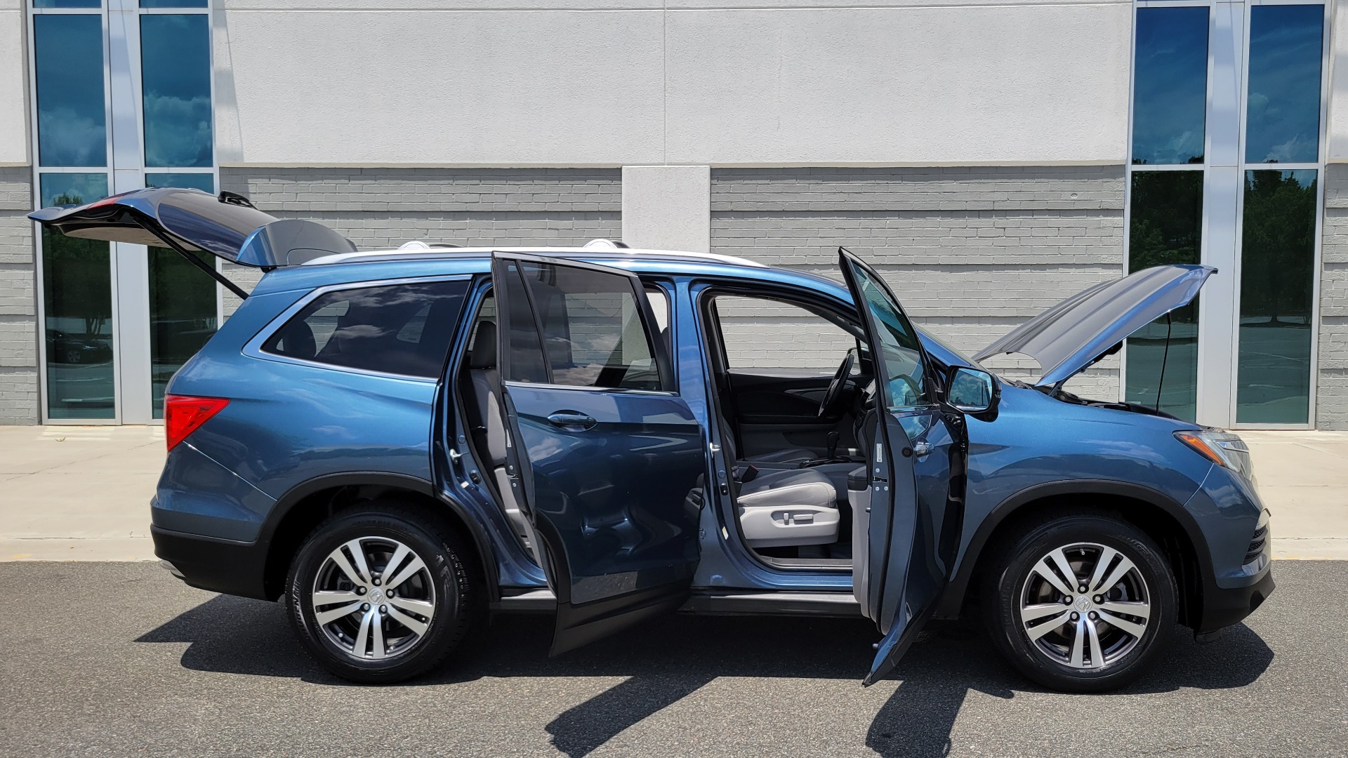 Used 2016 Honda Pilot EX-L for sale Sold at Formula Imports in Charlotte NC 28227 12