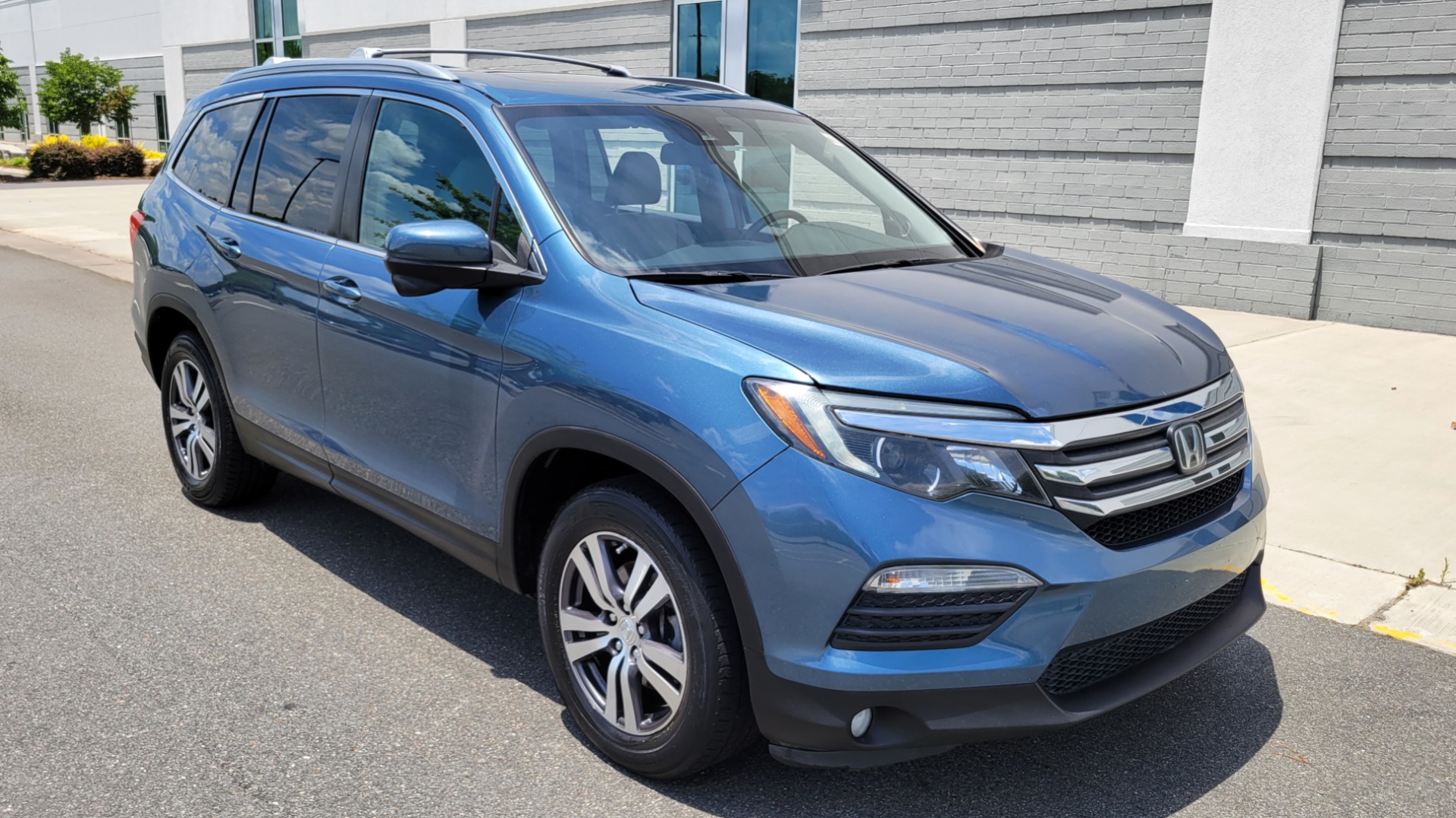Used 2016 Honda PILOT EX-L / 2WD / 4-DR W/HONDA SENSING / SUNROOF / 3-ROWS for sale Call for price at Formula Imports in Charlotte NC 28227 6