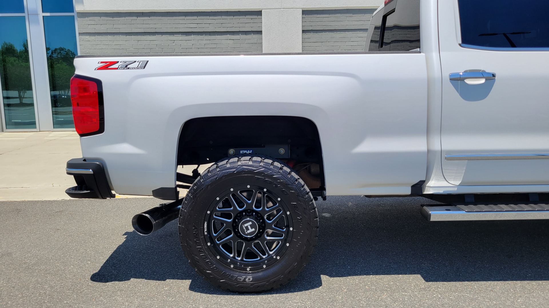 Used 2018 Chevrolet SILVERADO 2500HD LTZ CREWCAB / 6.6L / NAV / SUNROOF / BOSE / 5TH WHL / REARVIEW for sale Sold at Formula Imports in Charlotte NC 28227 100