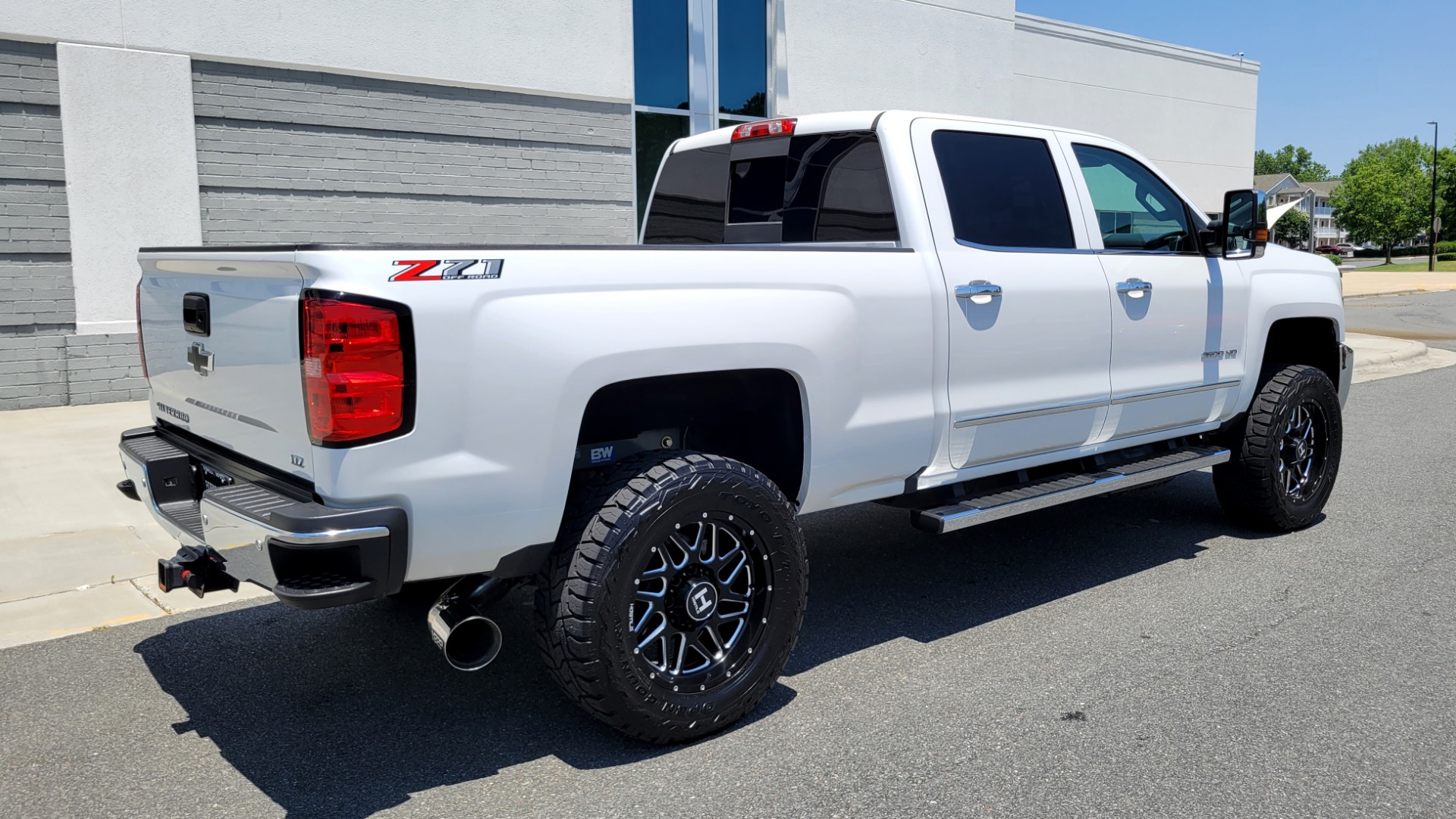 Used 2018 Chevrolet SILVERADO 2500HD LTZ CREWCAB / 6.6L / NAV / SUNROOF / BOSE / 5TH WHL / REARVIEW for sale Sold at Formula Imports in Charlotte NC 28227 11