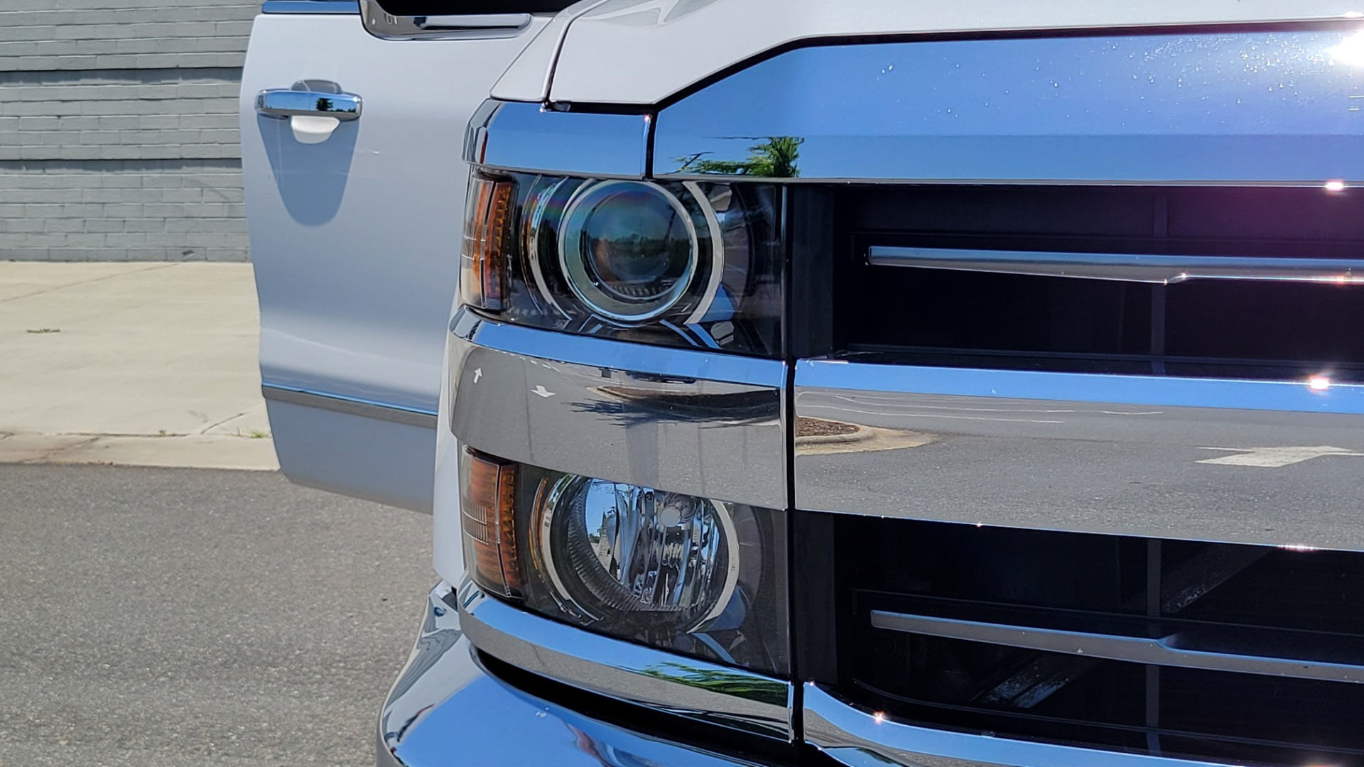 Used 2018 Chevrolet SILVERADO 2500HD LTZ CREWCAB / 6.6L / NAV / SUNROOF / BOSE / 5TH WHL / REARVIEW for sale Sold at Formula Imports in Charlotte NC 28227 34