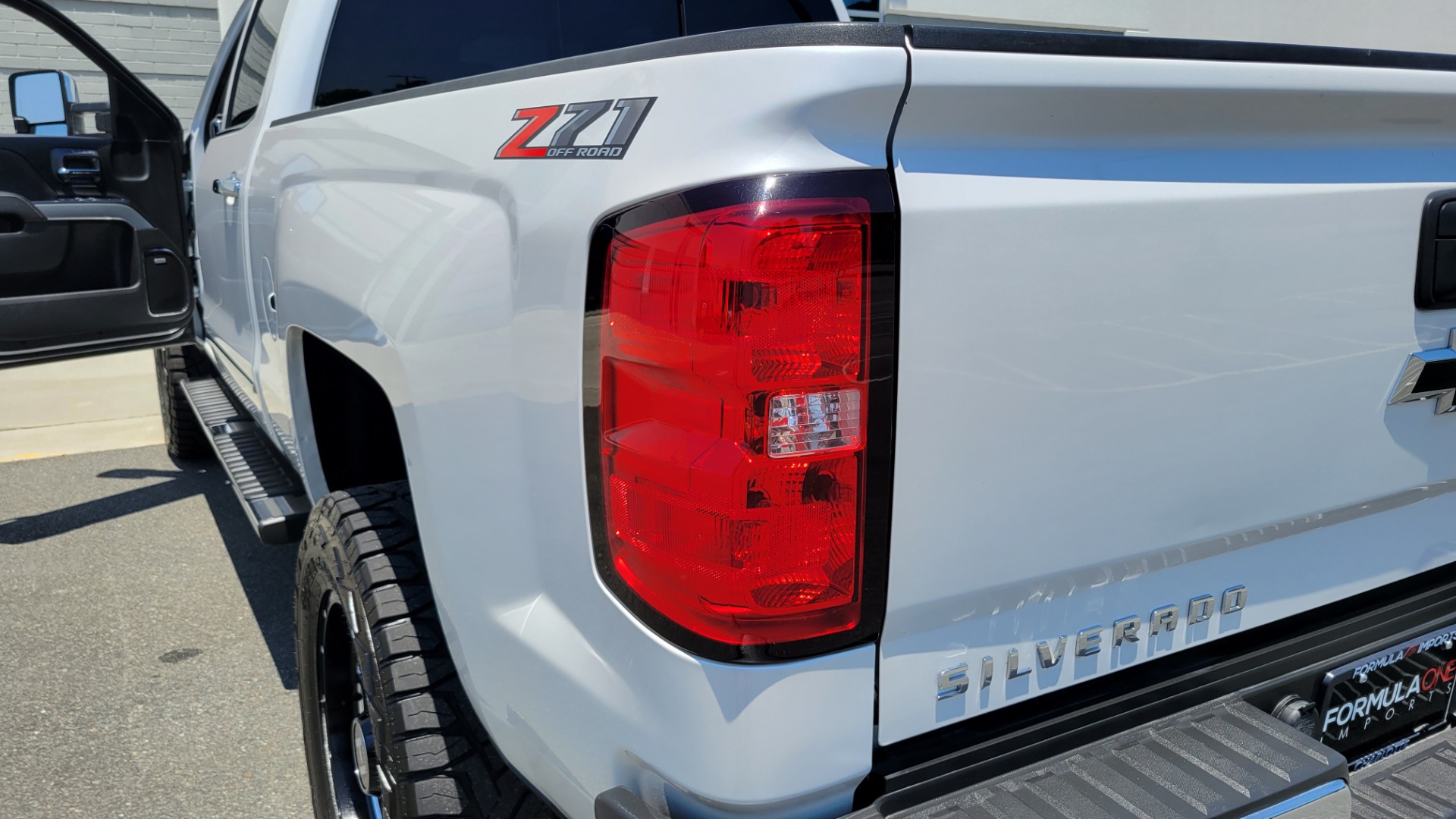 Used 2018 Chevrolet SILVERADO 2500HD LTZ CREWCAB / 6.6L / NAV / SUNROOF / BOSE / 5TH WHL / REARVIEW for sale Sold at Formula Imports in Charlotte NC 28227 38
