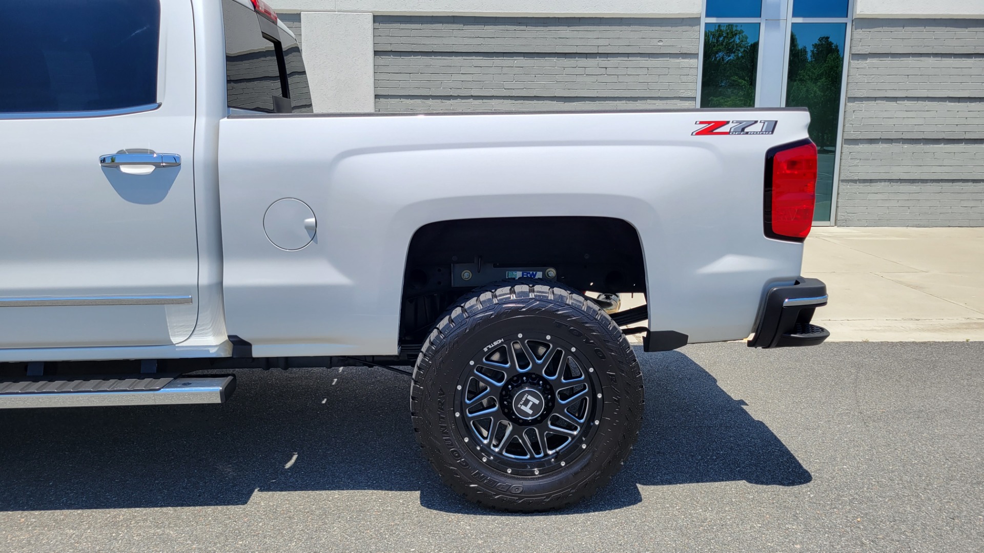Used 2018 Chevrolet SILVERADO 2500HD LTZ CREWCAB / 6.6L / NAV / SUNROOF / BOSE / 5TH WHL / REARVIEW for sale Sold at Formula Imports in Charlotte NC 28227 99