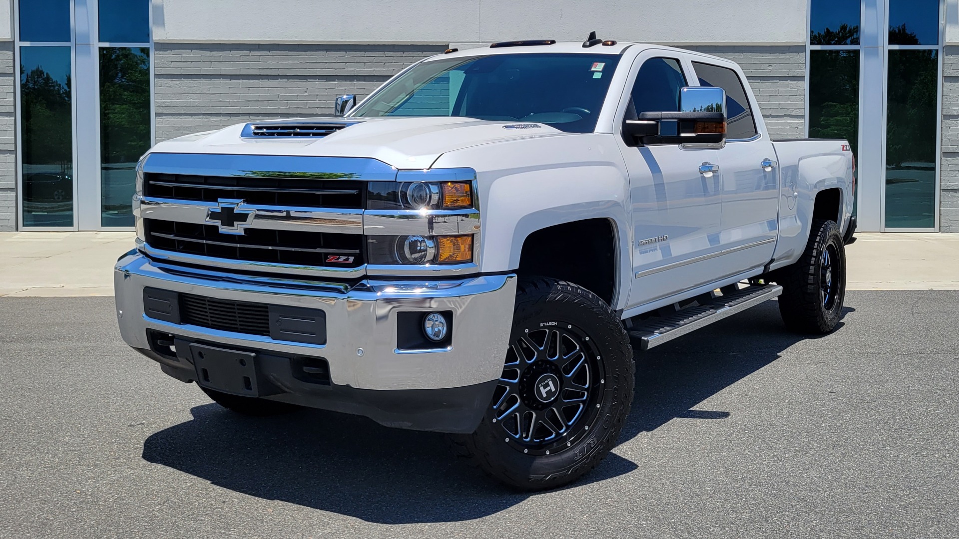 Used 2018 Chevrolet SILVERADO 2500HD LTZ CREWCAB / 6.6L / NAV / SUNROOF / BOSE / 5TH WHL / REARVIEW for sale Sold at Formula Imports in Charlotte NC 28227 1
