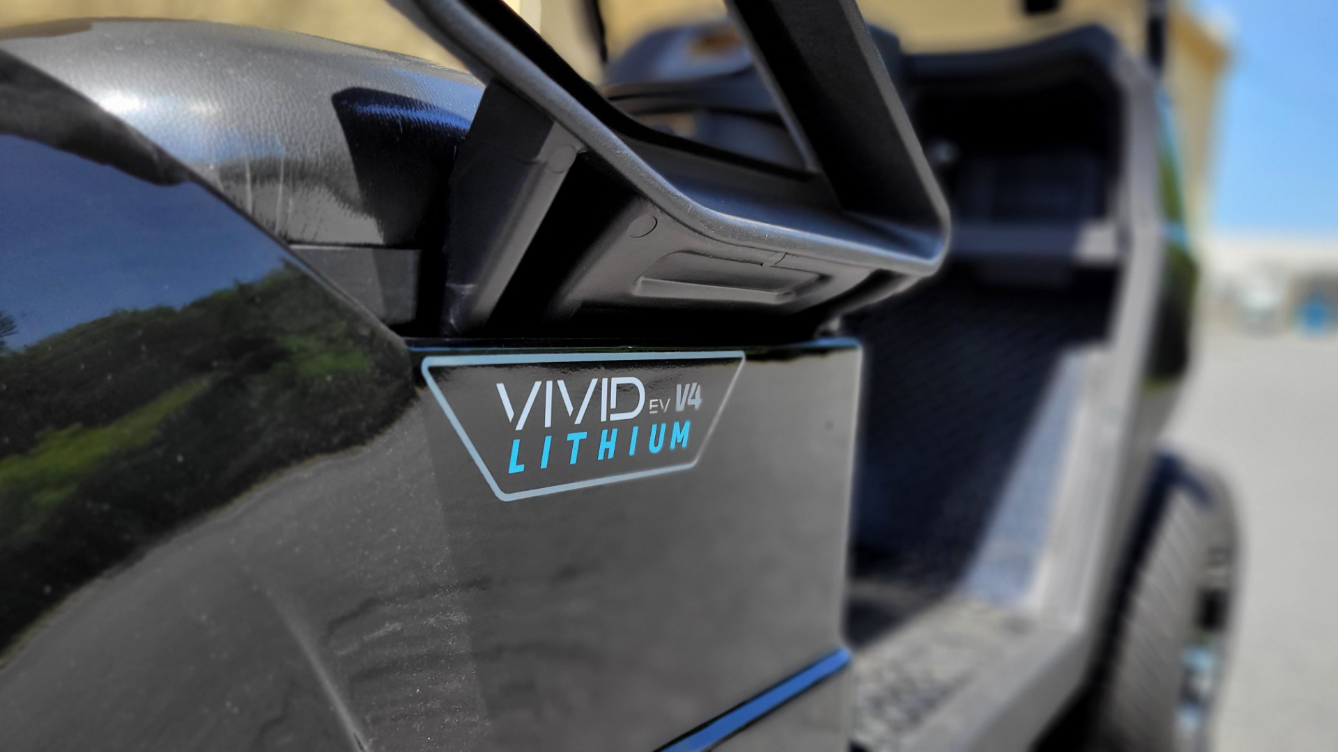 Used 2022 VIVID V4 4-SEATER / 25MPH / 105AH LITHIUM BATTERY / AWC2022143 for sale Sold at Formula Imports in Charlotte NC 28227 28
