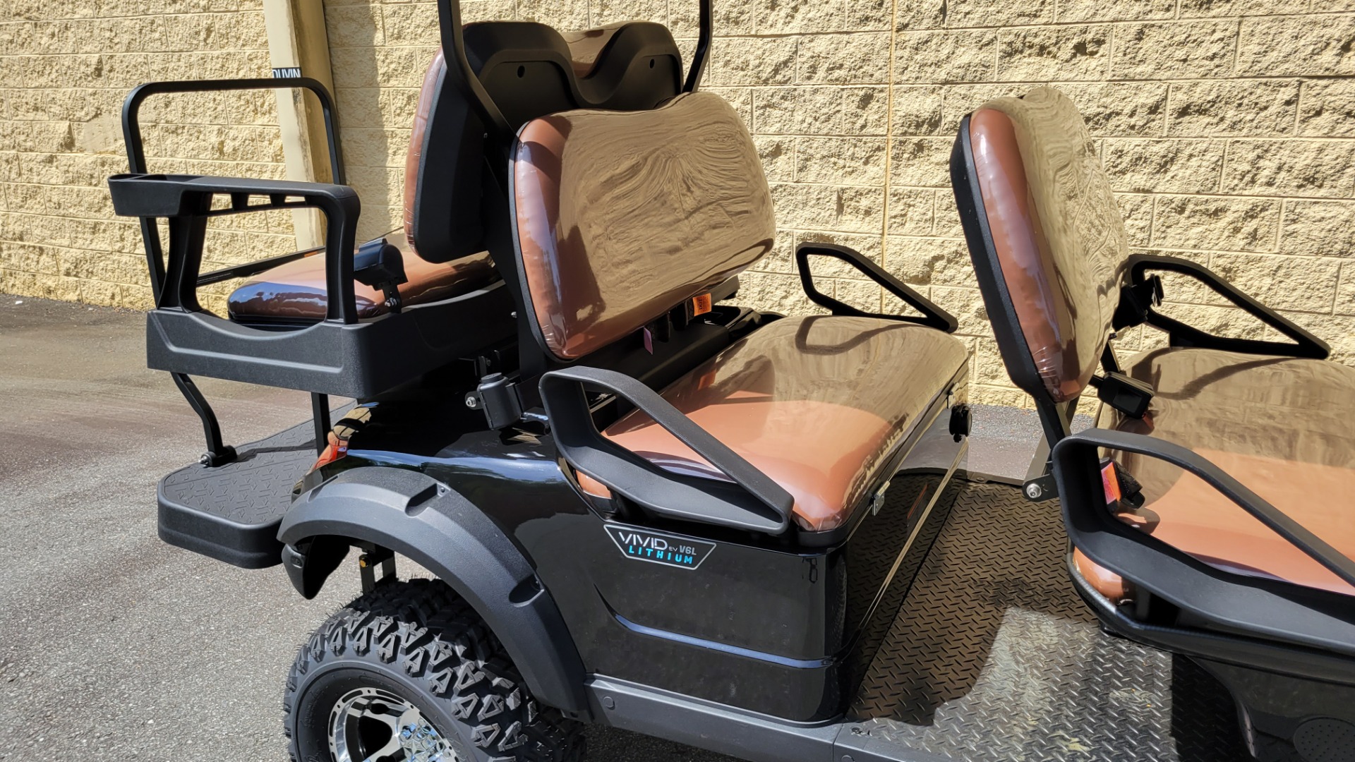 Used 2022 VIVID V6L 6-SEATER LIFTED / 25MPH / 105AH LITHIUM BATTERY / AWC2022269 for sale Sold at Formula Imports in Charlotte NC 28227 21