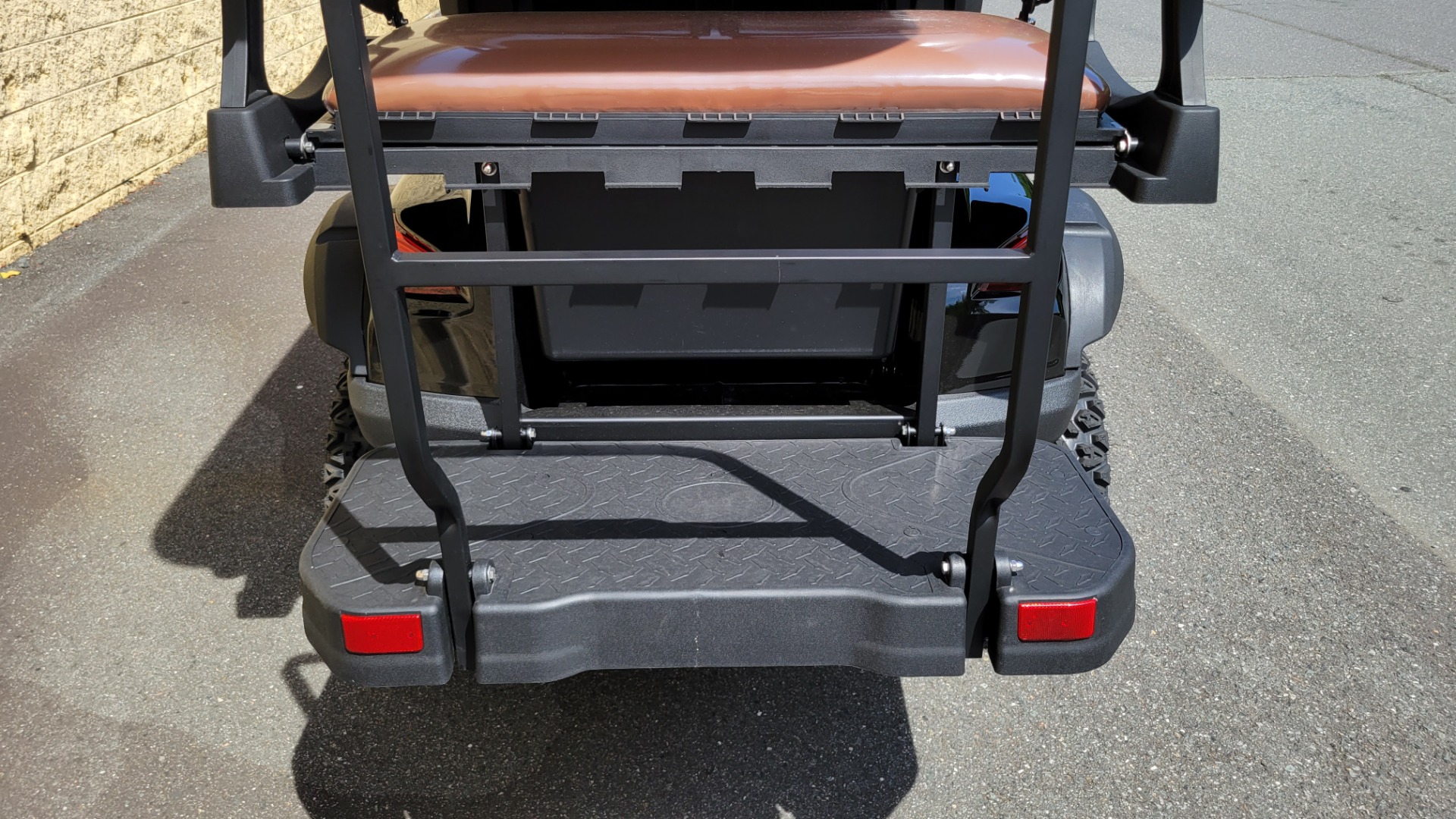 Used 2022 VIVID V6L 6-SEATER LIFTED / 25MPH / 105AH LITHIUM BATTERY / AWC2022269 for sale Sold at Formula Imports in Charlotte NC 28227 26
