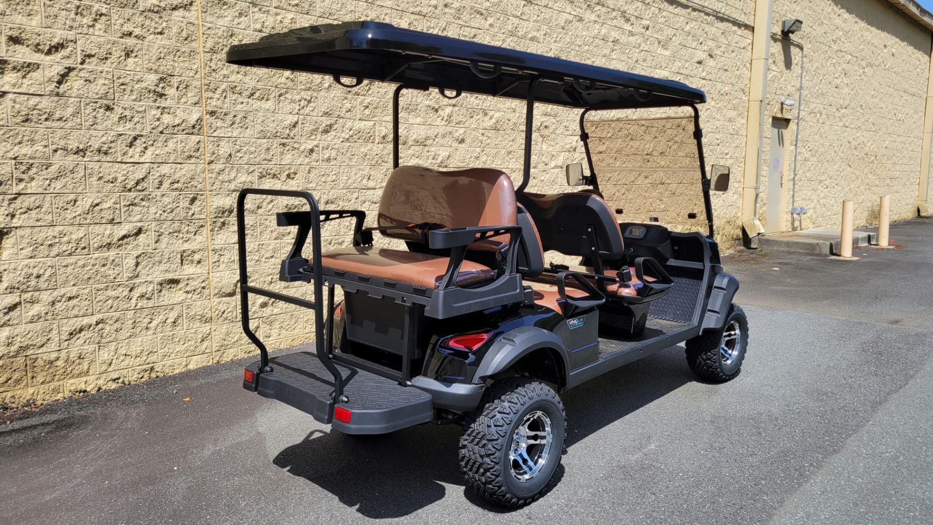 Used 2022 VIVID V6L 6-SEATER LIFTED / 25MPH / 105AH LITHIUM BATTERY / AWC2022269 for sale Sold at Formula Imports in Charlotte NC 28227 6