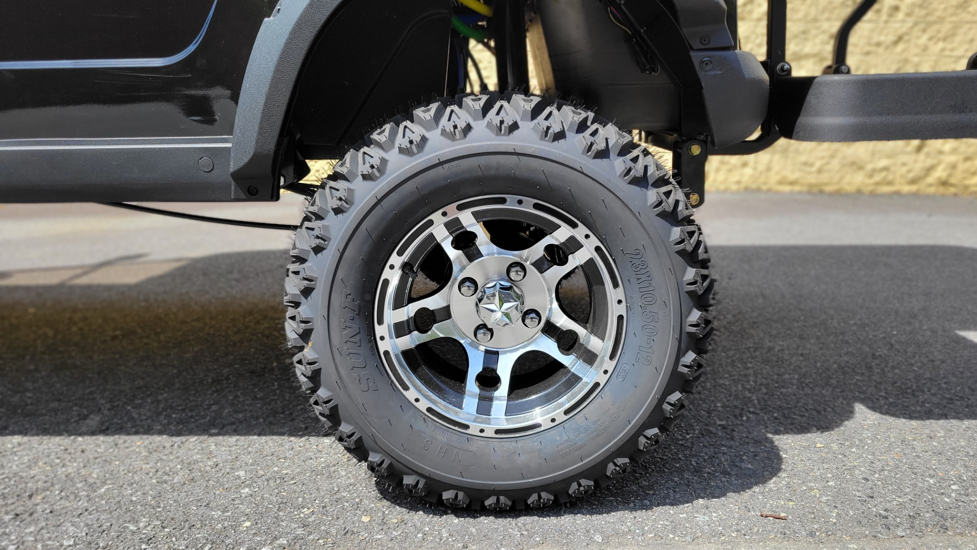 Used 2022 VIVID V4L 4-SEATER LIFTED / 25MPH / 105AH LITHIUM BATTERY / AWC2022459 for sale Sold at Formula Imports in Charlotte NC 28227 20