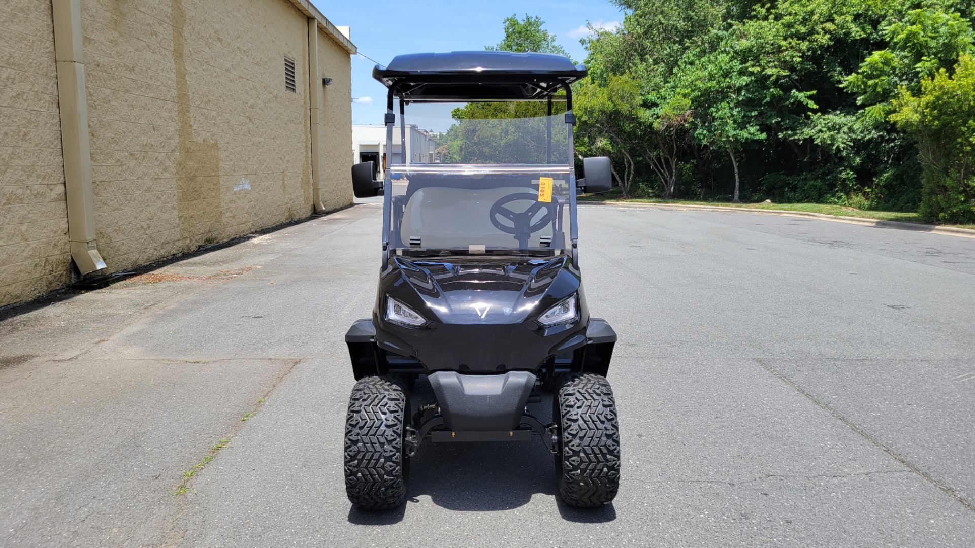 Used 2022 VIVID V4L 4-SEATER LIFTED / 25MPH / 105AH LITHIUM BATTERY / AWC2022459 for sale Sold at Formula Imports in Charlotte NC 28227 7