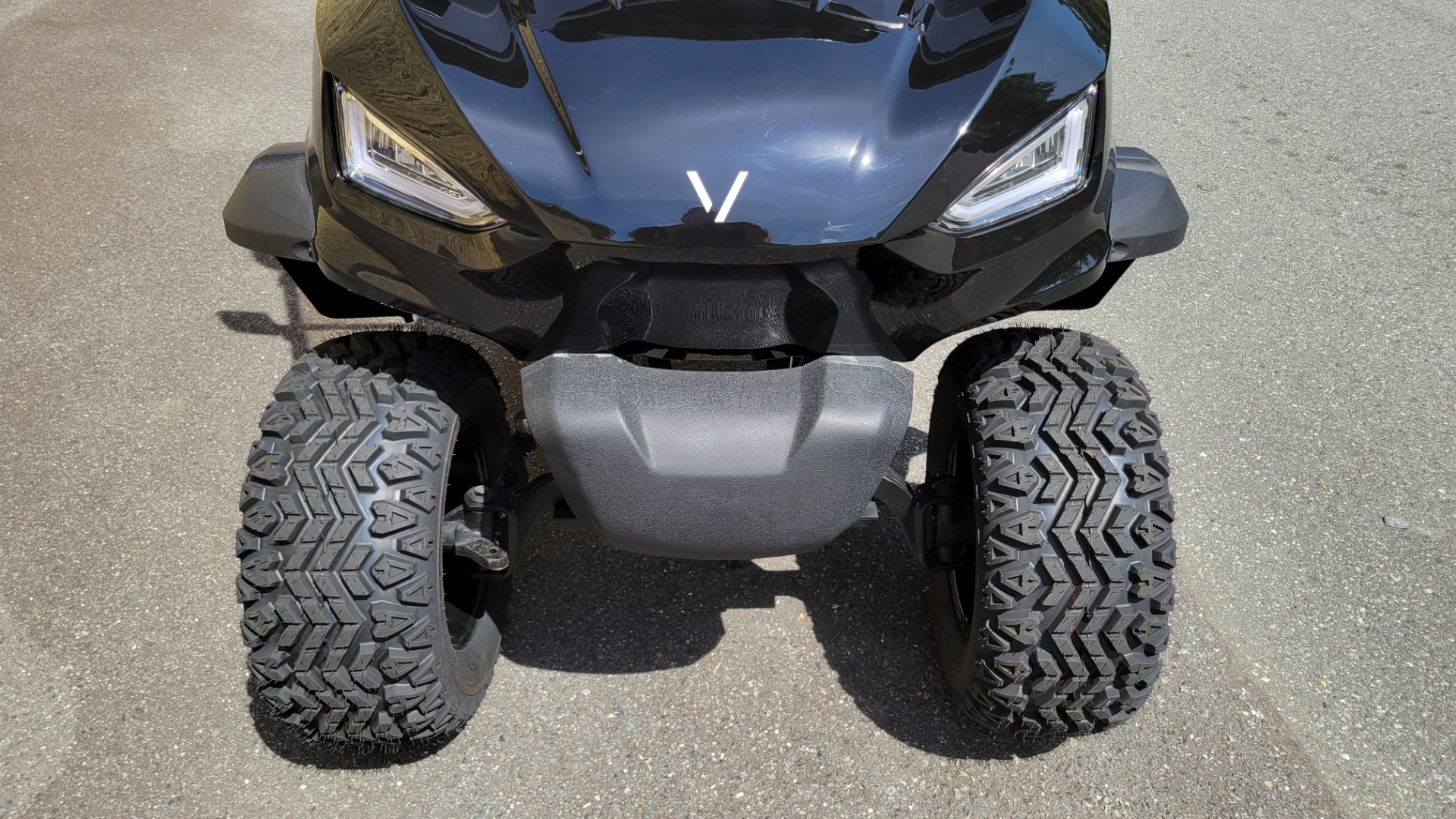 Used 2022 VIVID V4L 4-SEATER LIFTED / 25MPH / 105AH LITHIUM BATTERY / AWC2022459 for sale Sold at Formula Imports in Charlotte NC 28227 8