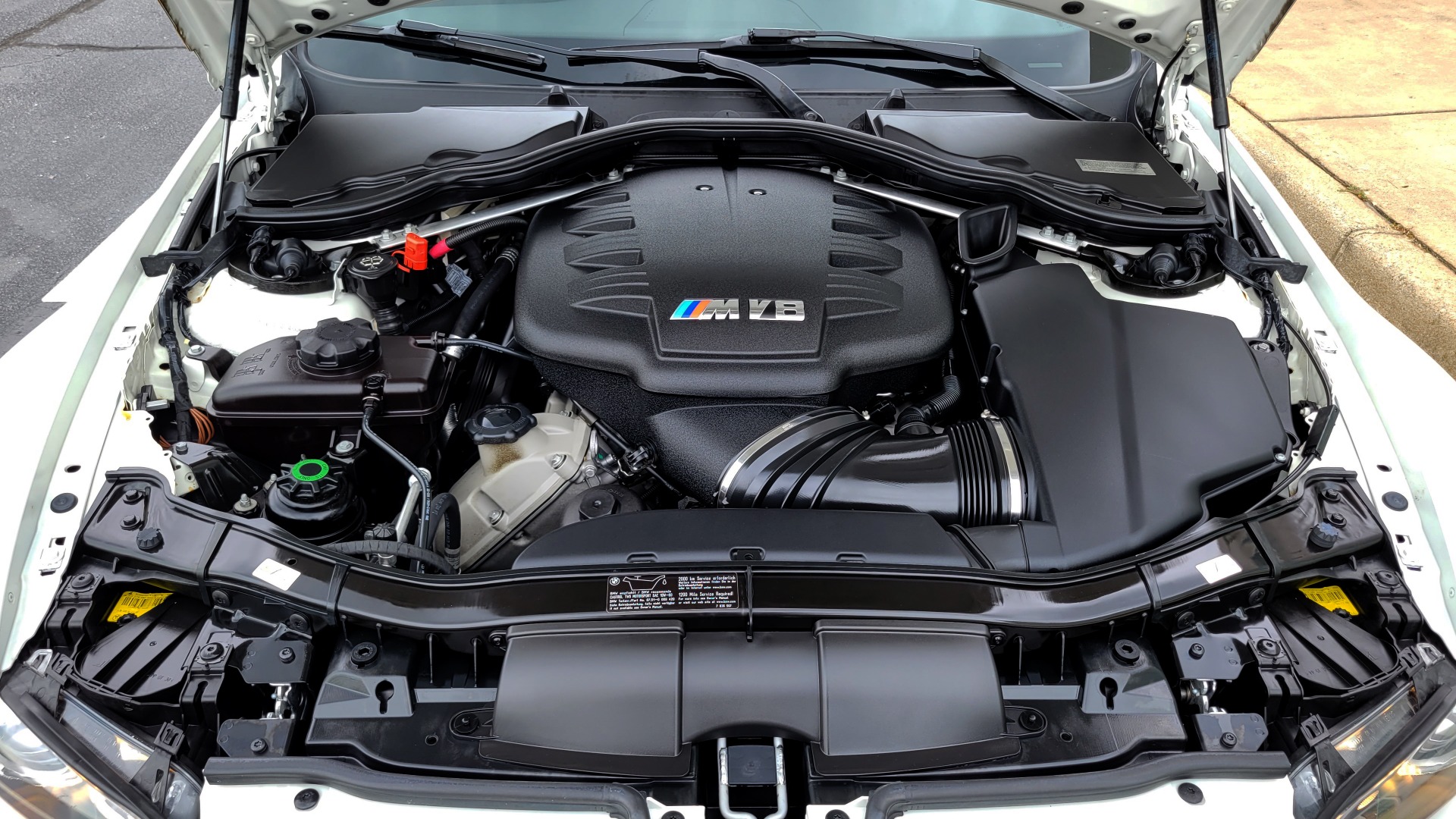 Used 2010 BMW M3 COUPE / MANUAL / 4.0L V8 / PREMIUM / TECHNOLOGY / SHADOWLINE for sale $54,995 at Formula Imports in Charlotte NC 28227 13
